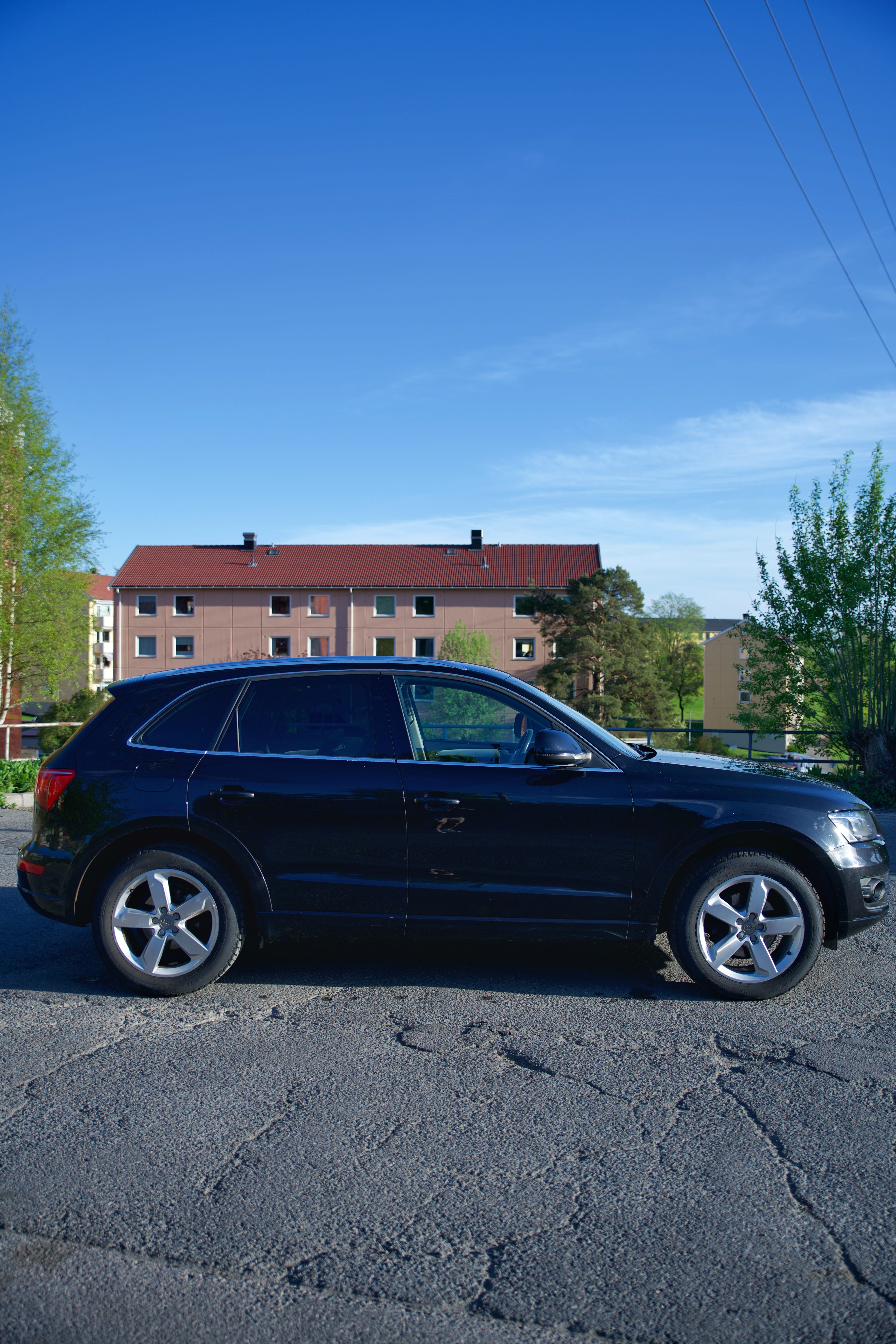 Audi Q5 with Air conditioning