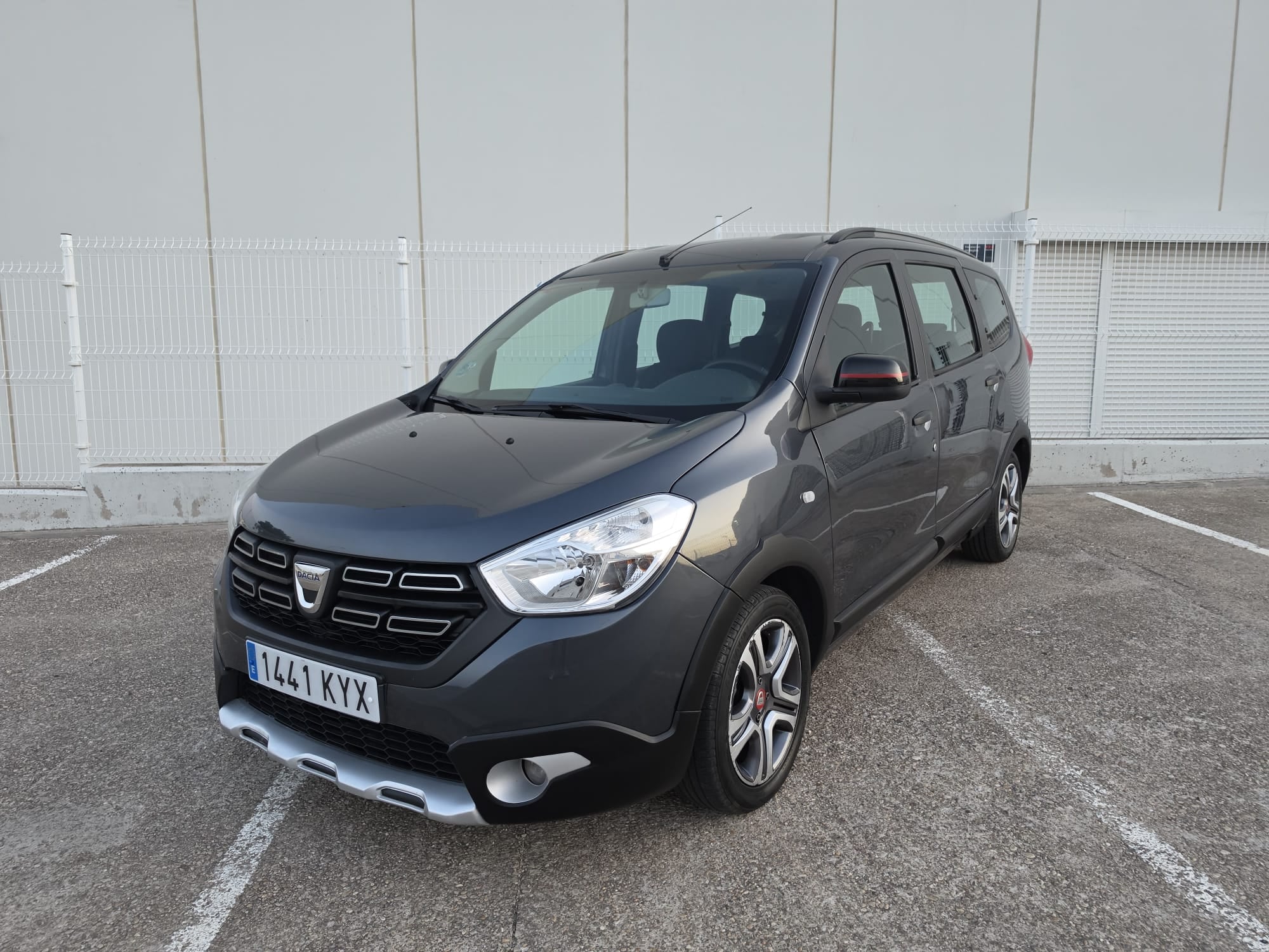Dacia Lodgy, 2019, Gasolina 95, 7 plazas