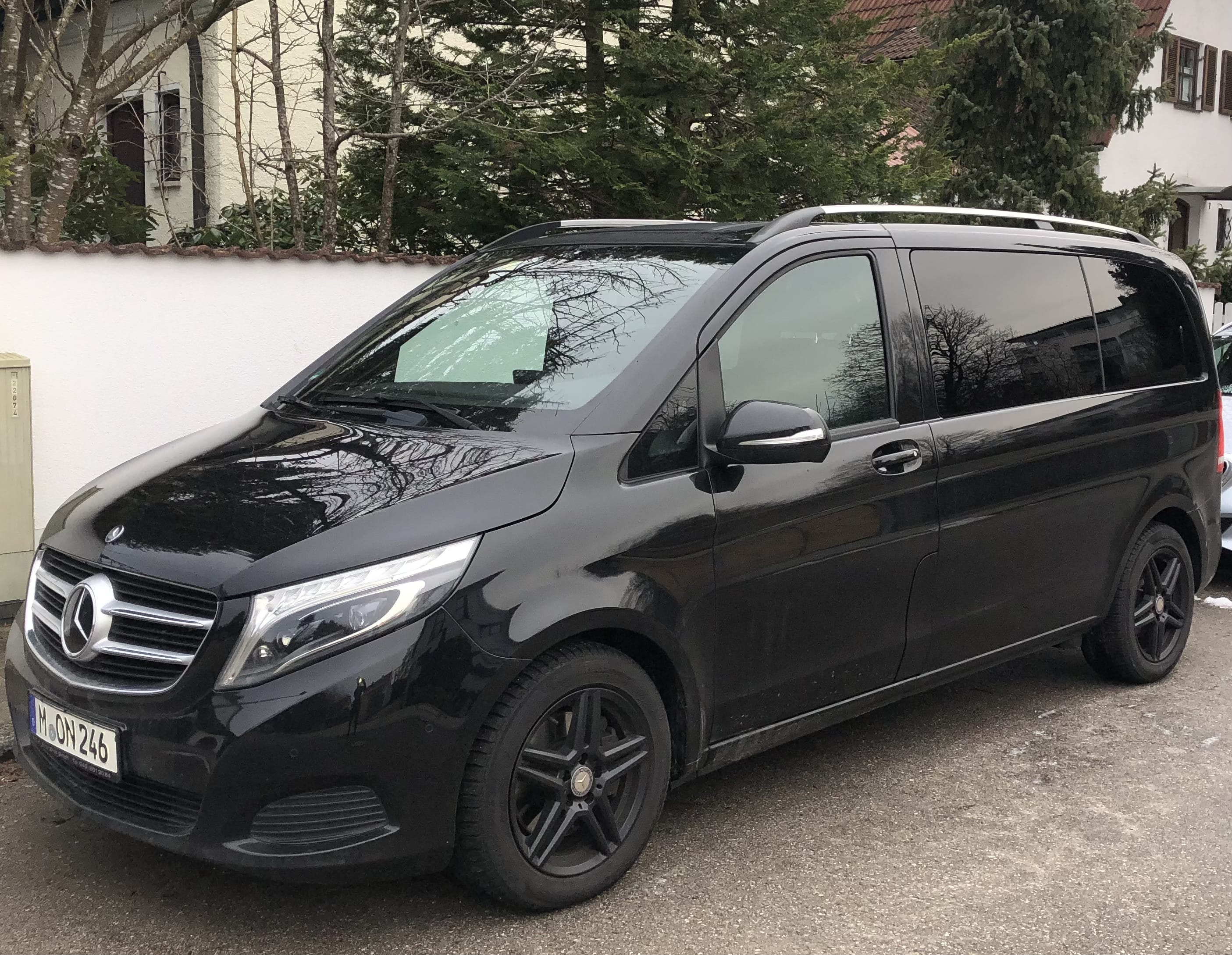 Mercedes V-Klasse 220d Campervan mit Doppelbett, 2015, Diesel, Automatik, 6 Sitze