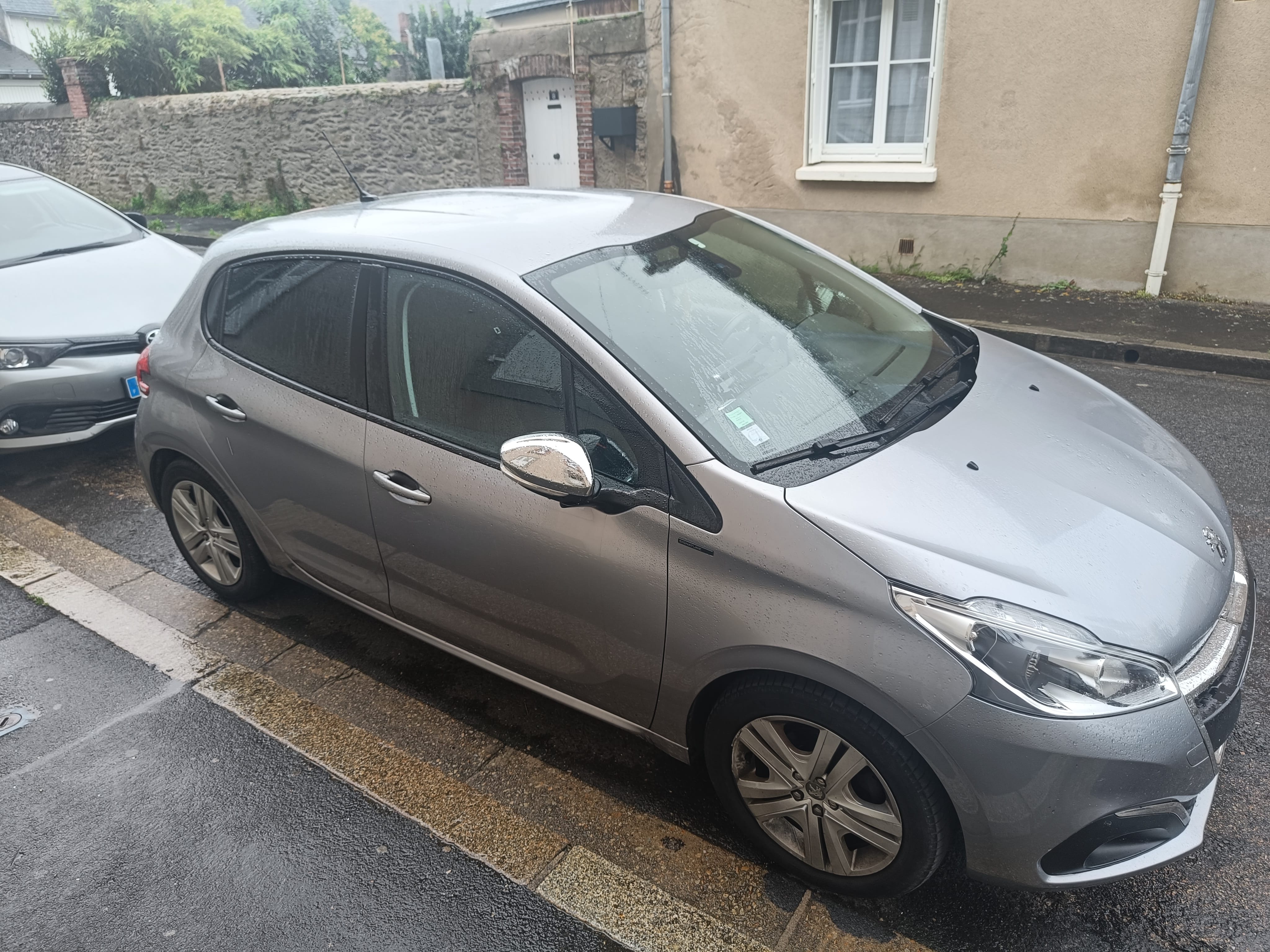 Peugeot 208, 2019, Essence 95
