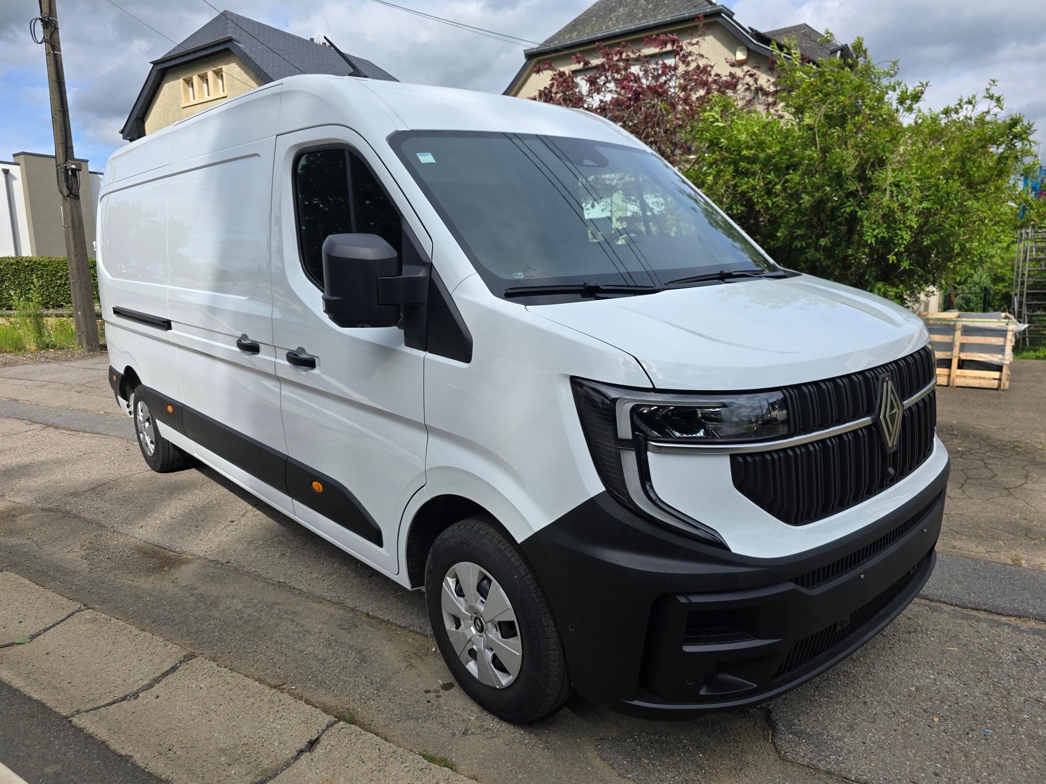 Renault Master L3H2 automatique – Grand volume, caméra de recul et confort optimal with Air conditioning