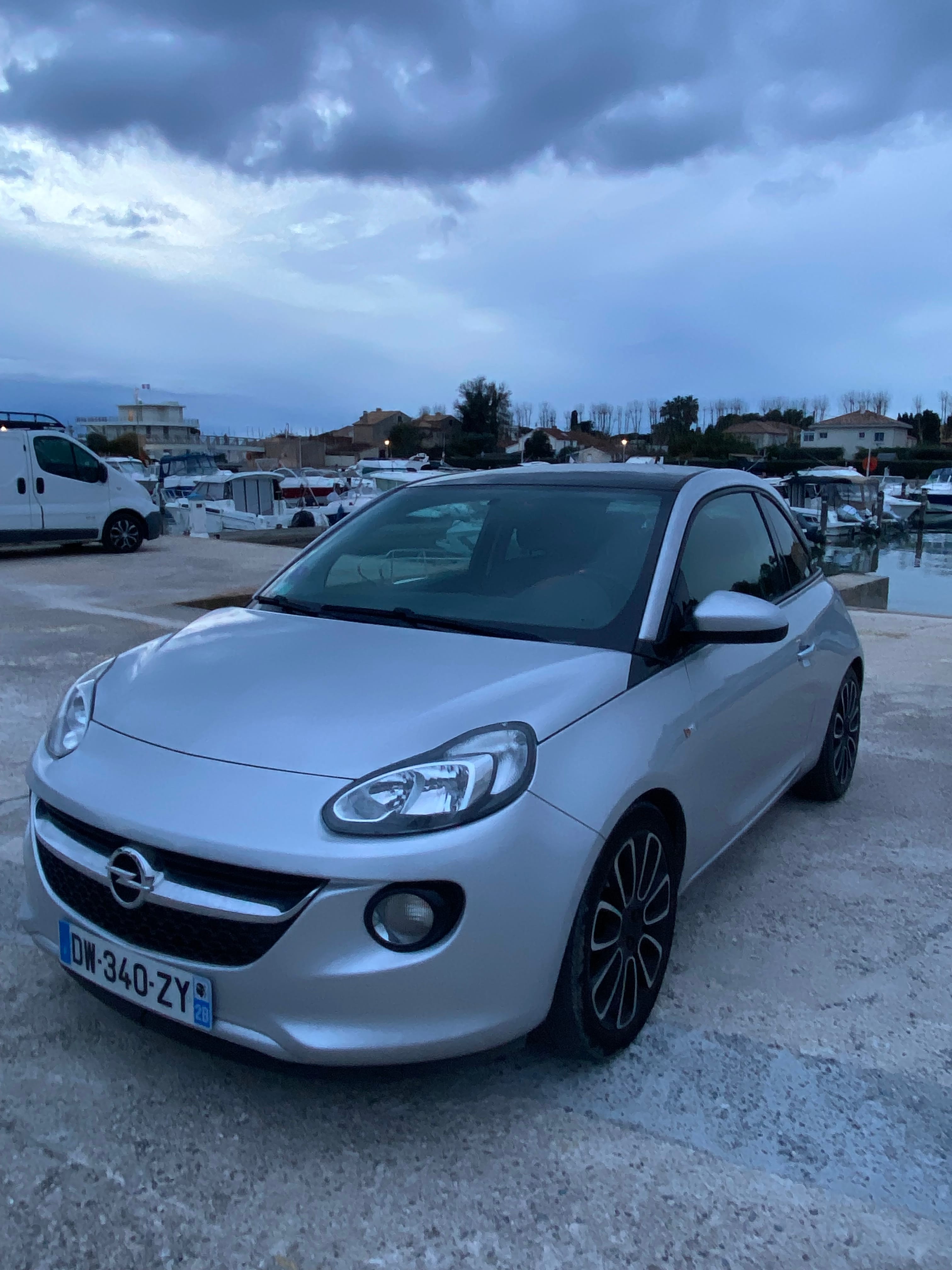 Opel Adam 1,2twi, 2015, Essence 98