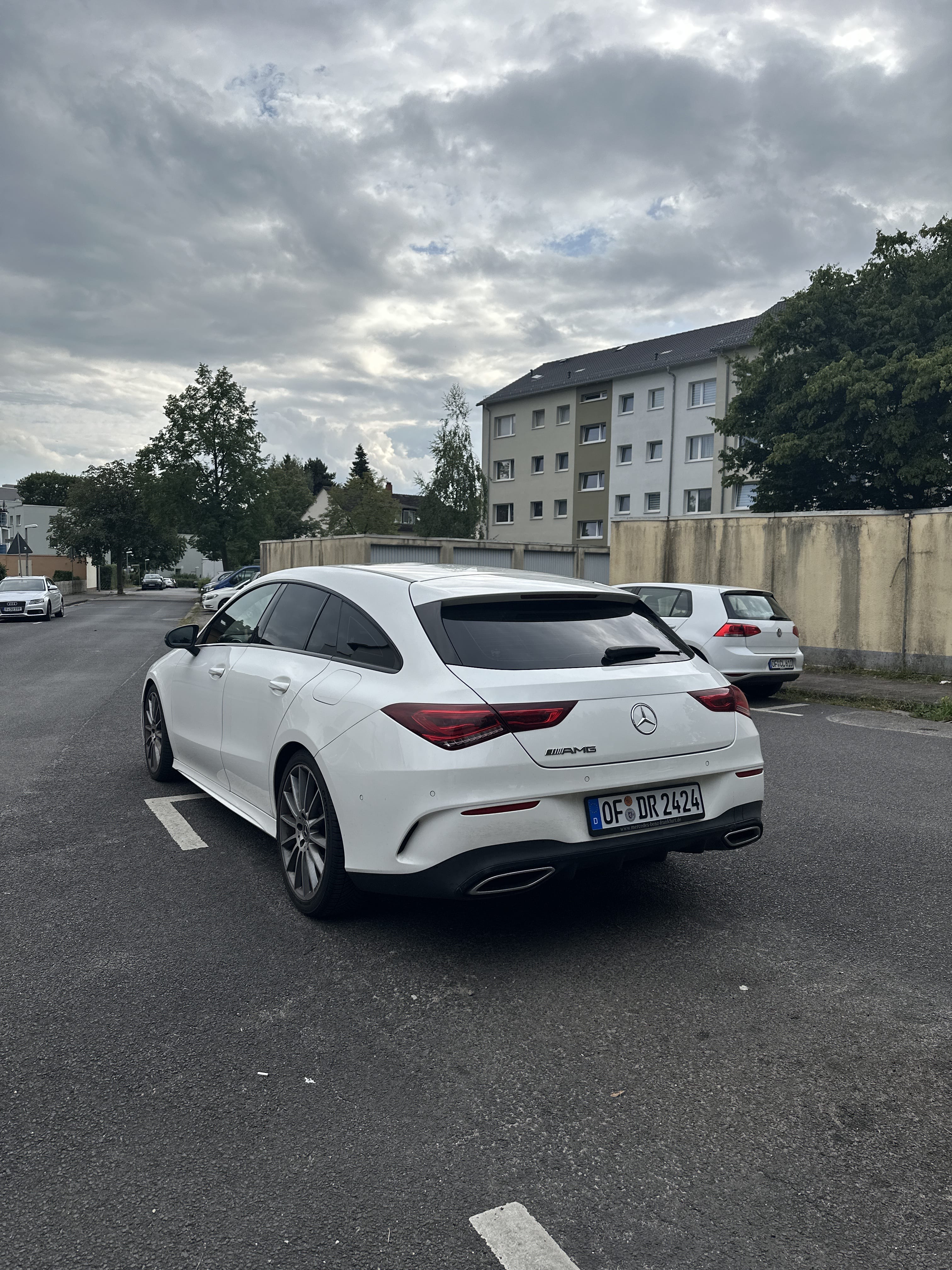 Mercedes-Benz CLA-Klasse Shooting Break mit Navigationsgerät