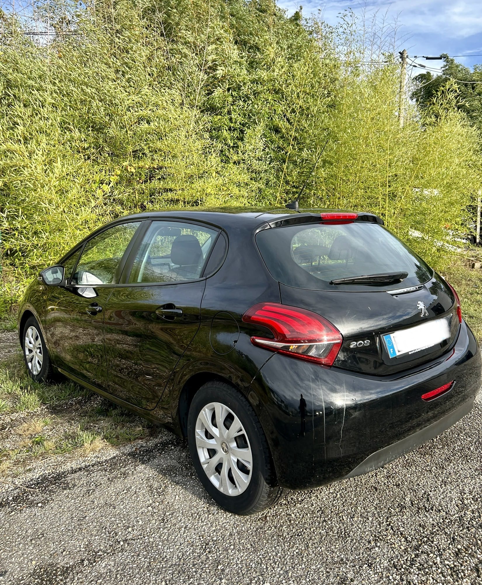 Peugeot 208 avec GPS