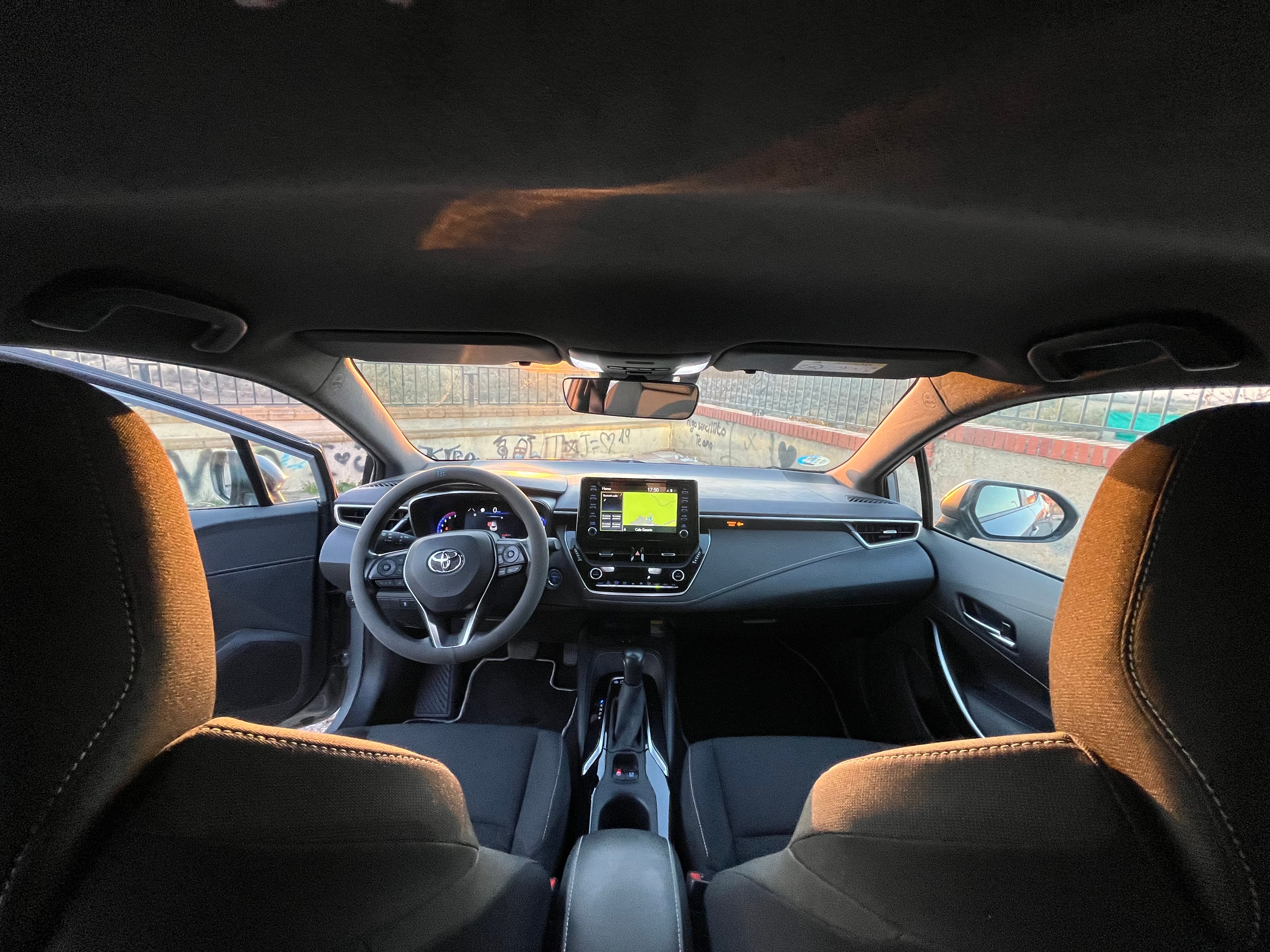 Toyota Corolla Híbrido mit Bluetooth-Audio