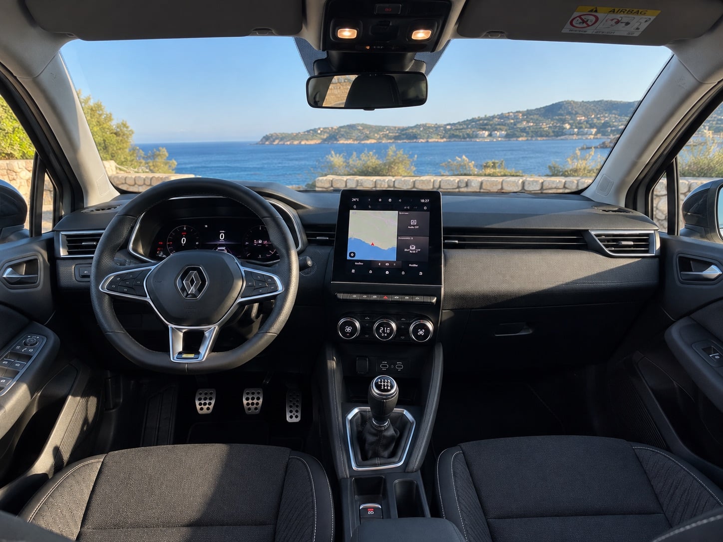 Renault Clio mit Navigationsgerät