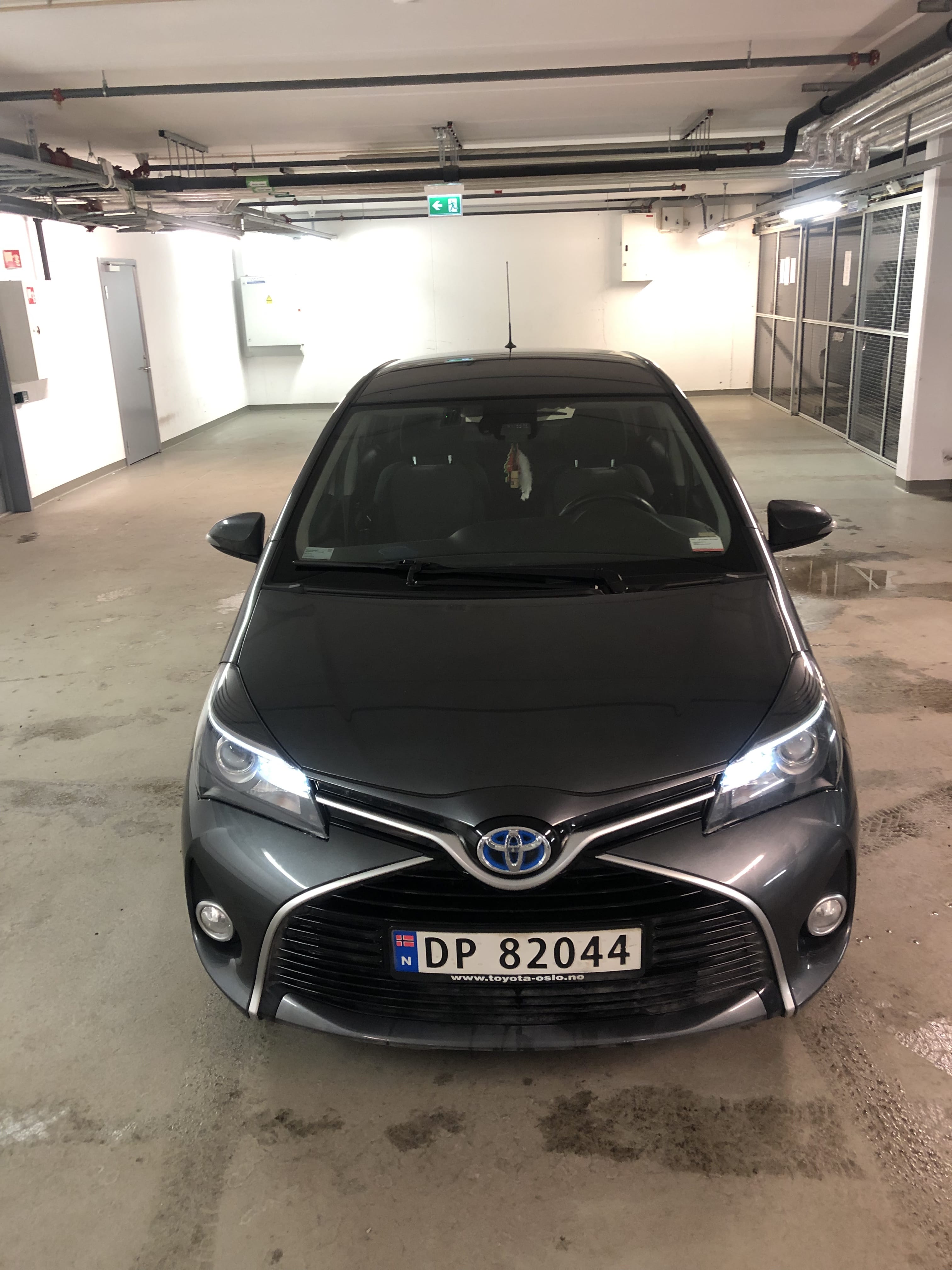 Toyota Yaris Hybrid med Vinterdekk