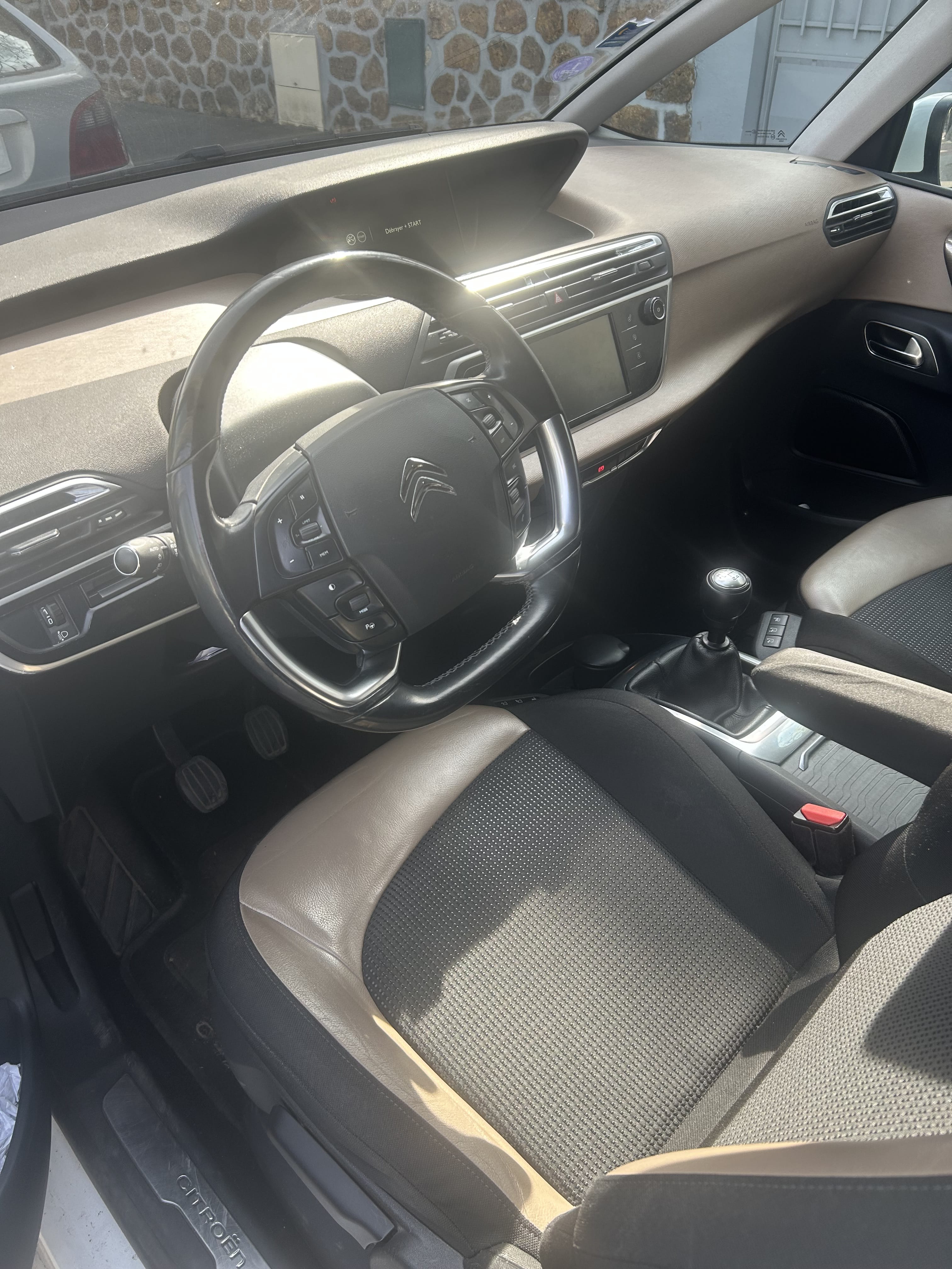 Citroen C4 Grand Spacetourer avec Climatisation