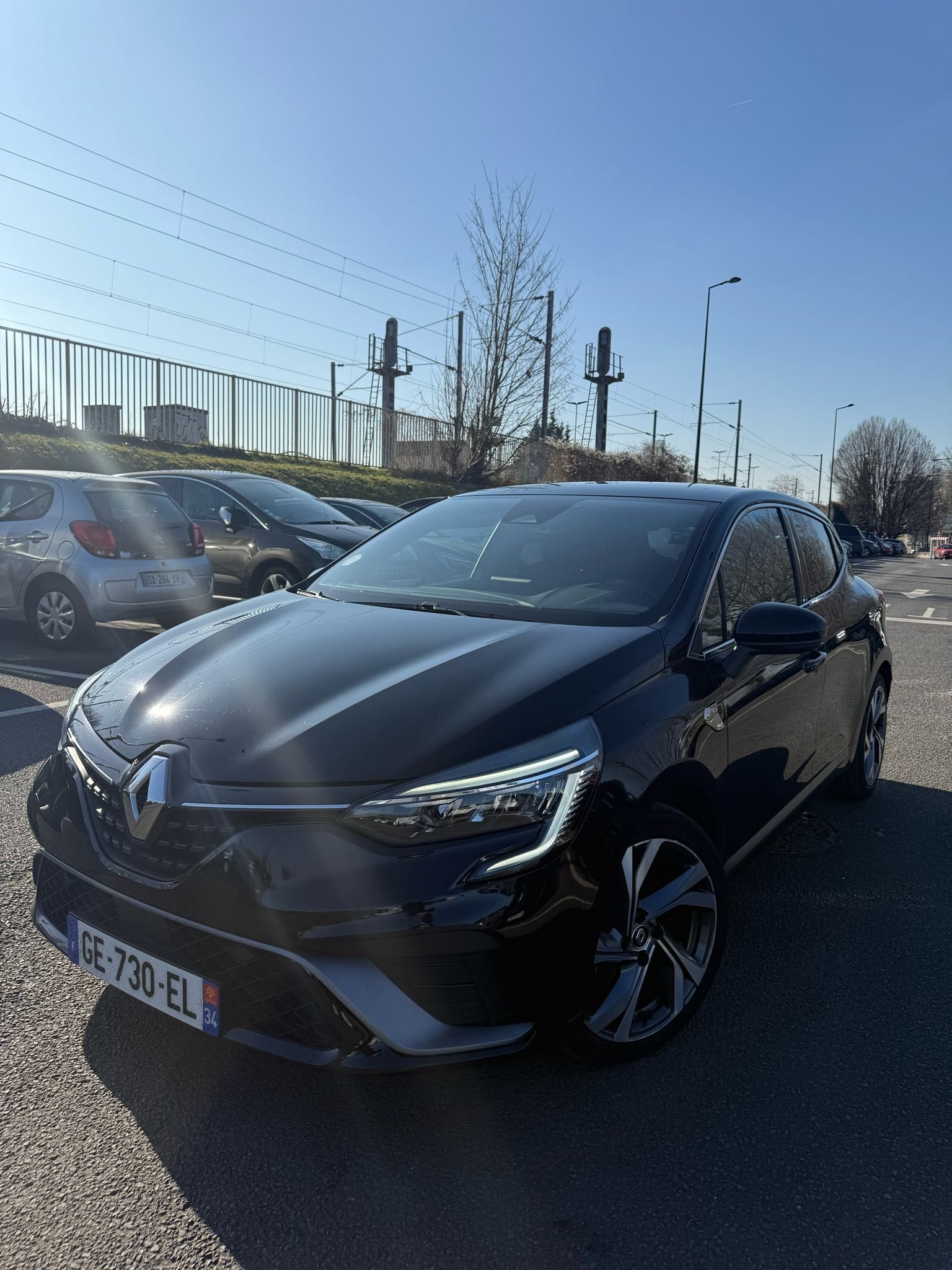 Renault Clio RS Line Noir 730, 2022, Essence 95 / Électrique (hybride), automatique