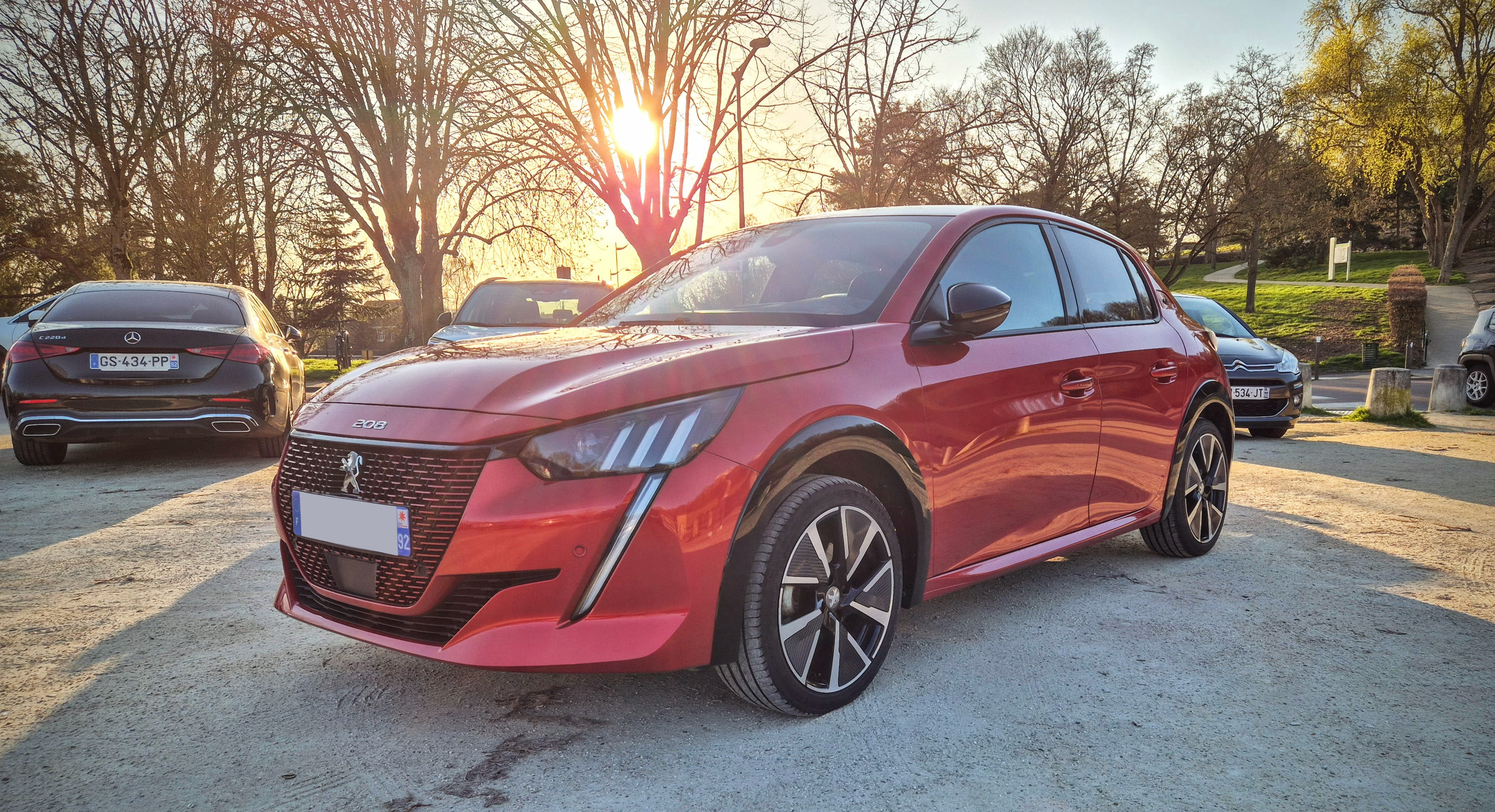 Peugeot e-208 GT, 2020, Électrique, automatique