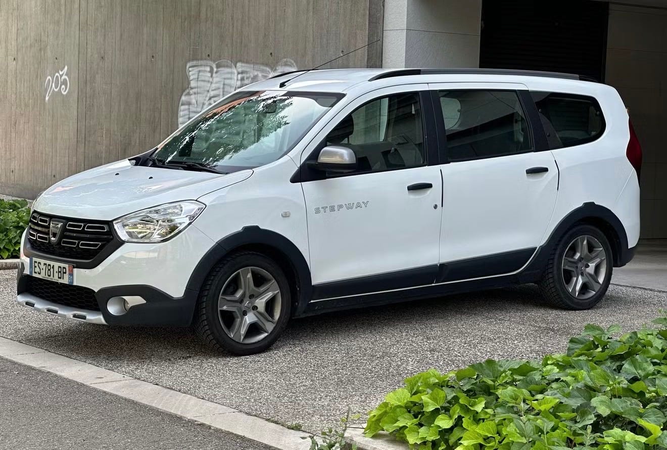 Dacia Lodgy avec Climatisation