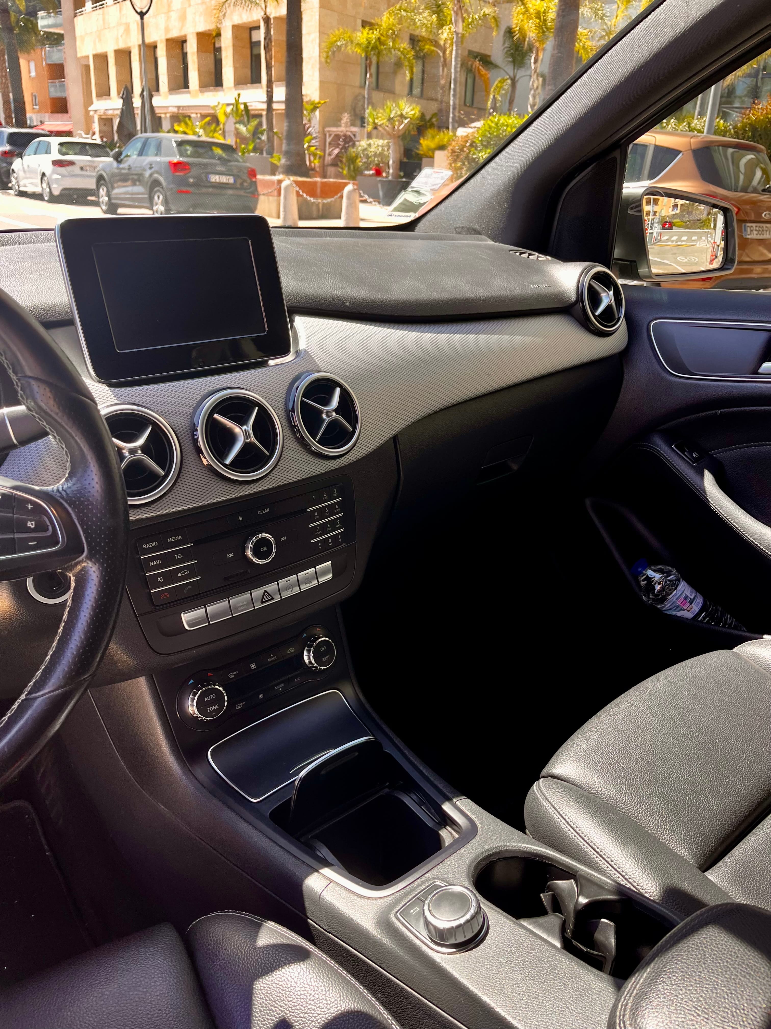 Mercedes-Benz Classe B 1.8L avec Siège bébé