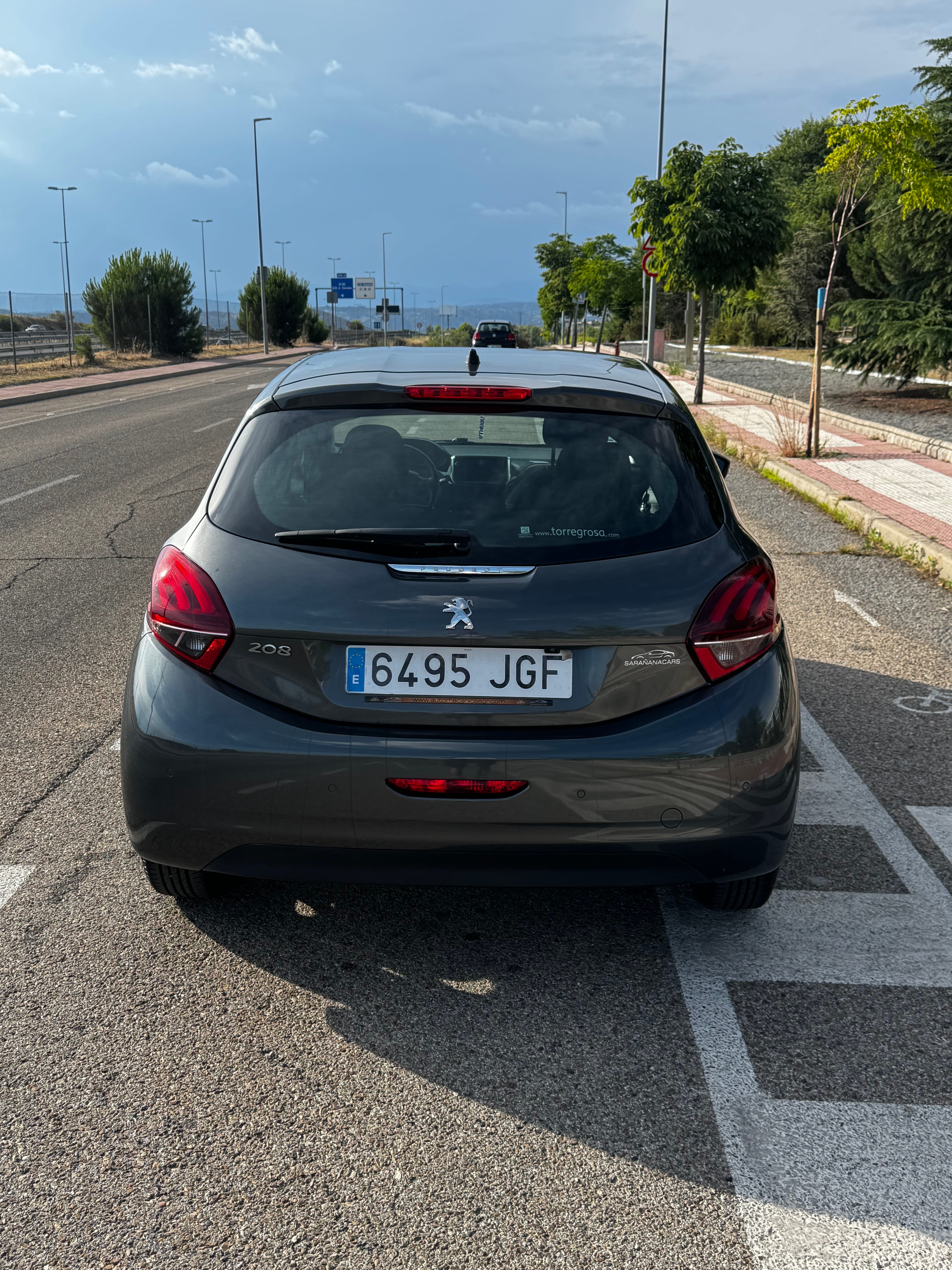 Peugeot 208 con Cámara de marcha atrás