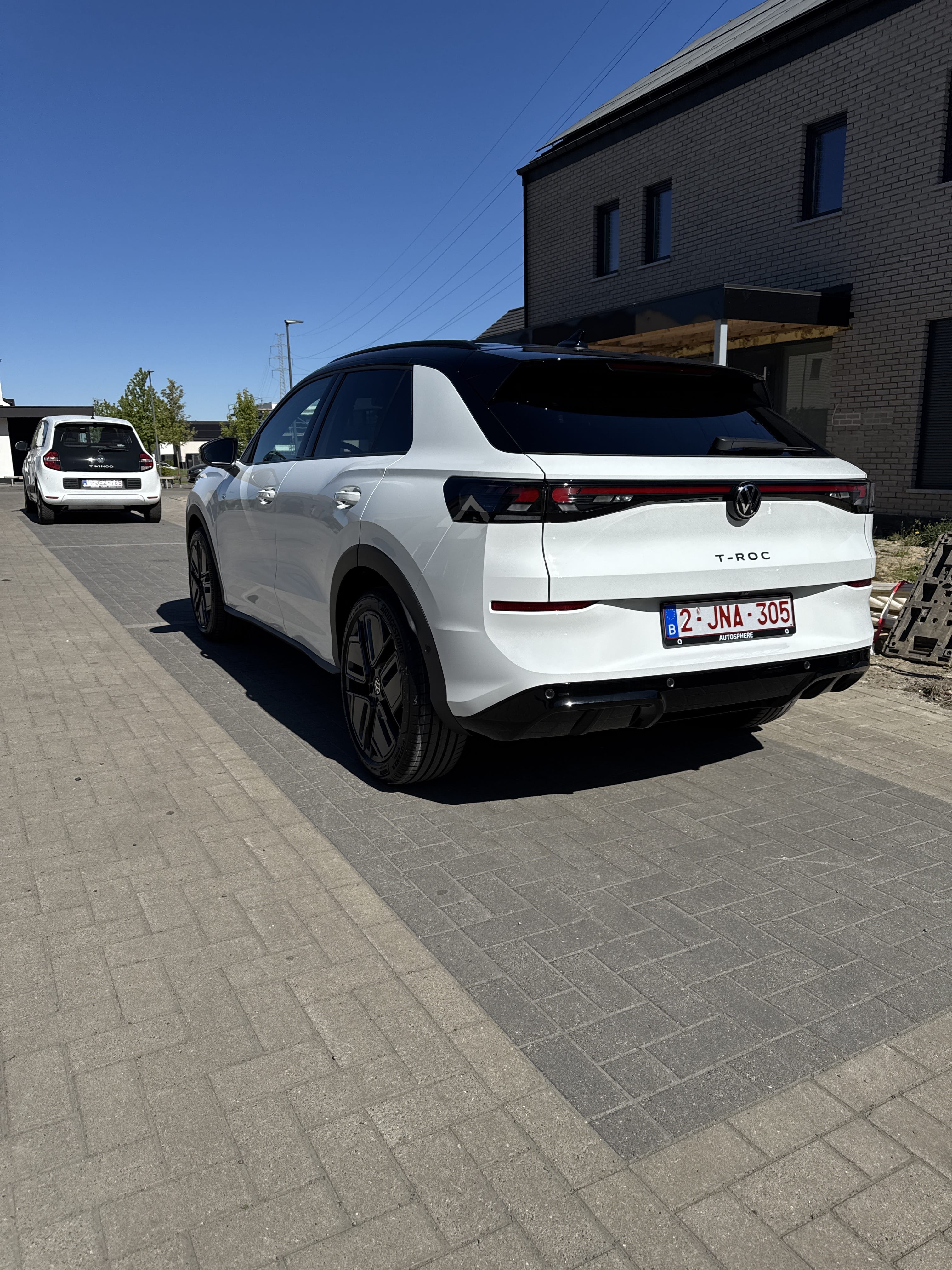 Volkswagen T-Roc with Backup camera