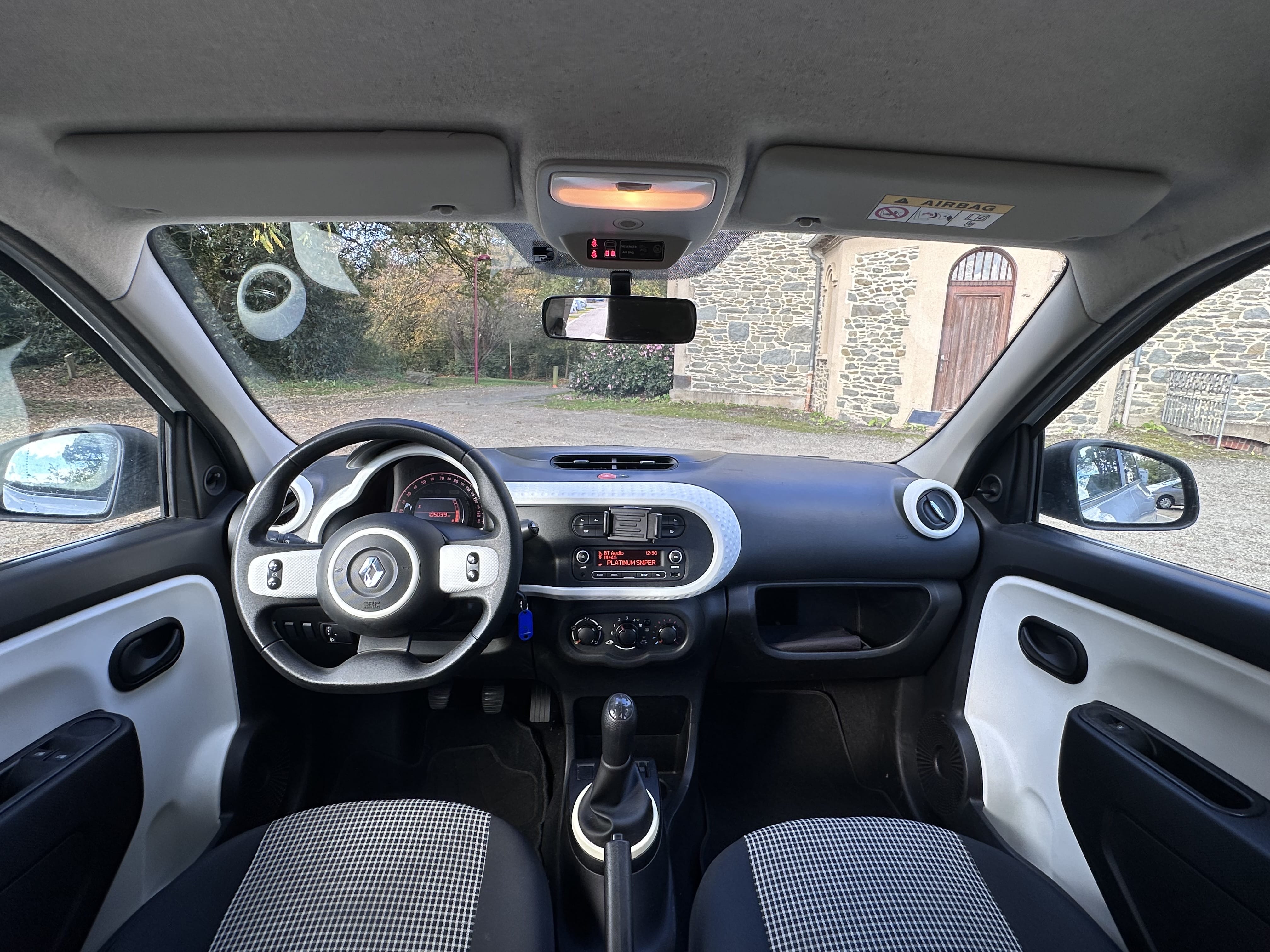 Renault Twingo III avec Entrée audio / iPod