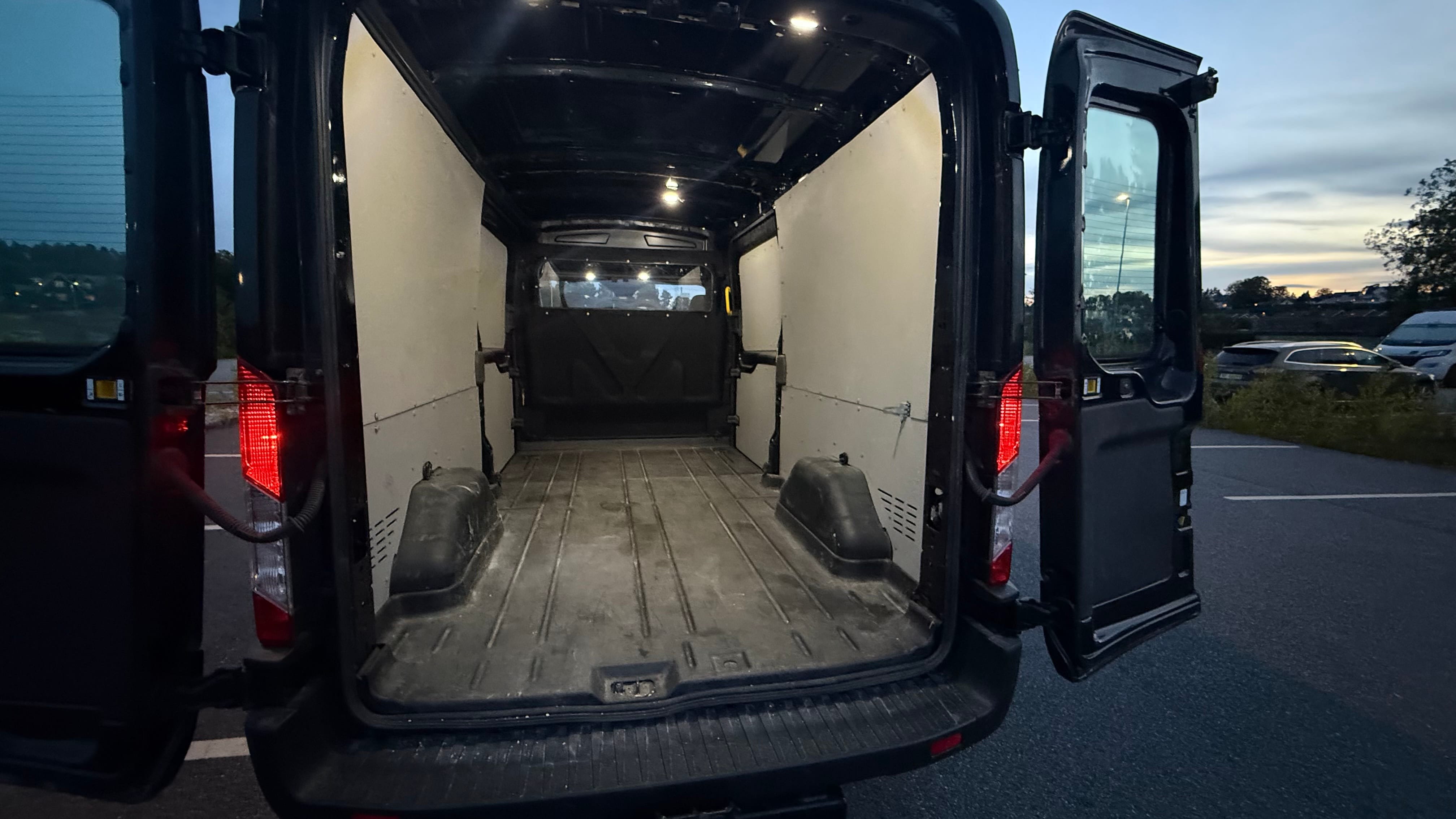 Ford Transit Varebil med Apple CarPlay