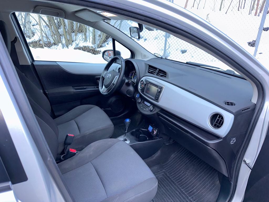 Toyota Yaris Hybrid 1,5 Bensin/Hybrid, Automat med Bluetooth audio