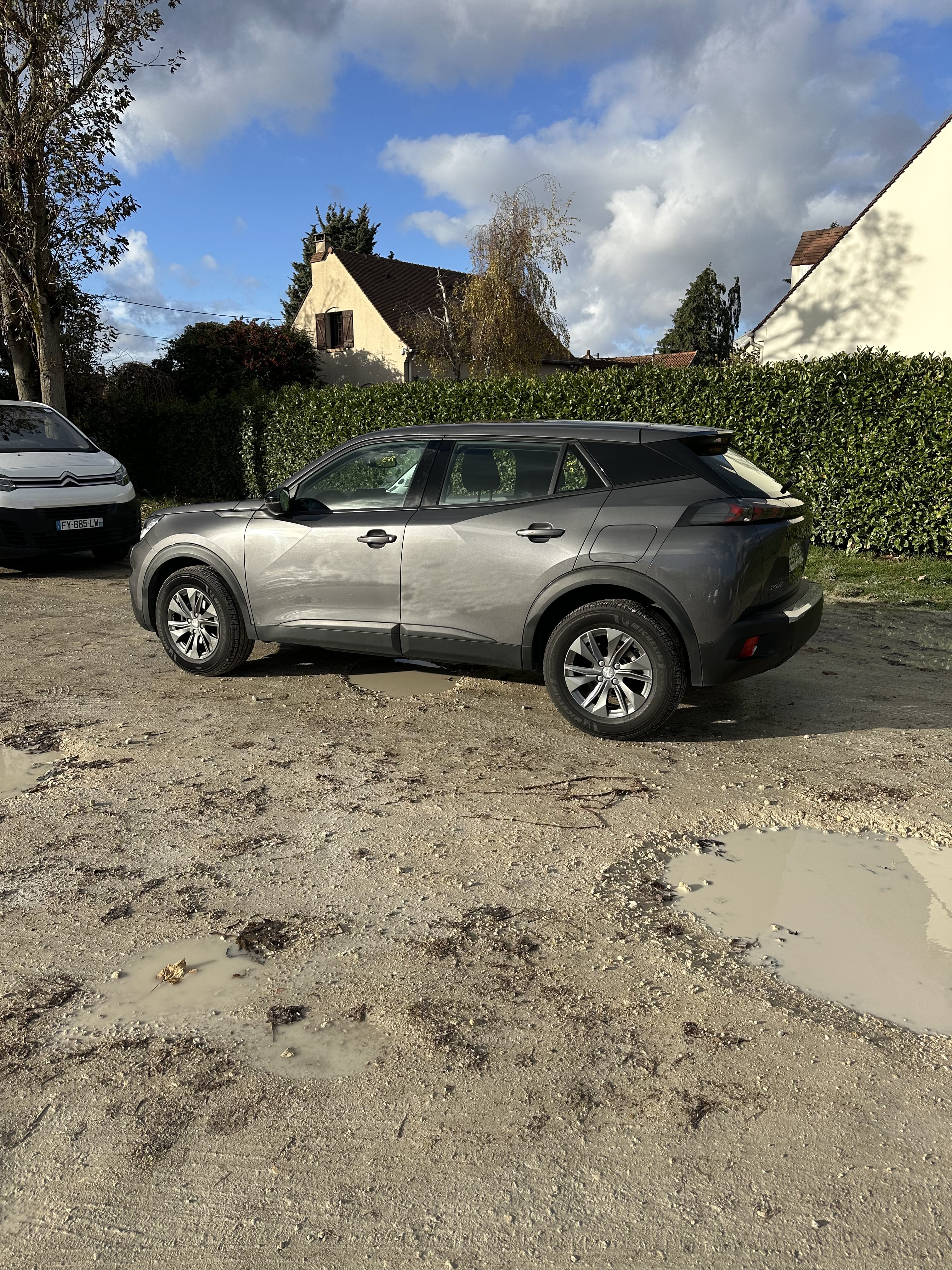 Peugeot 2008 avec GPS