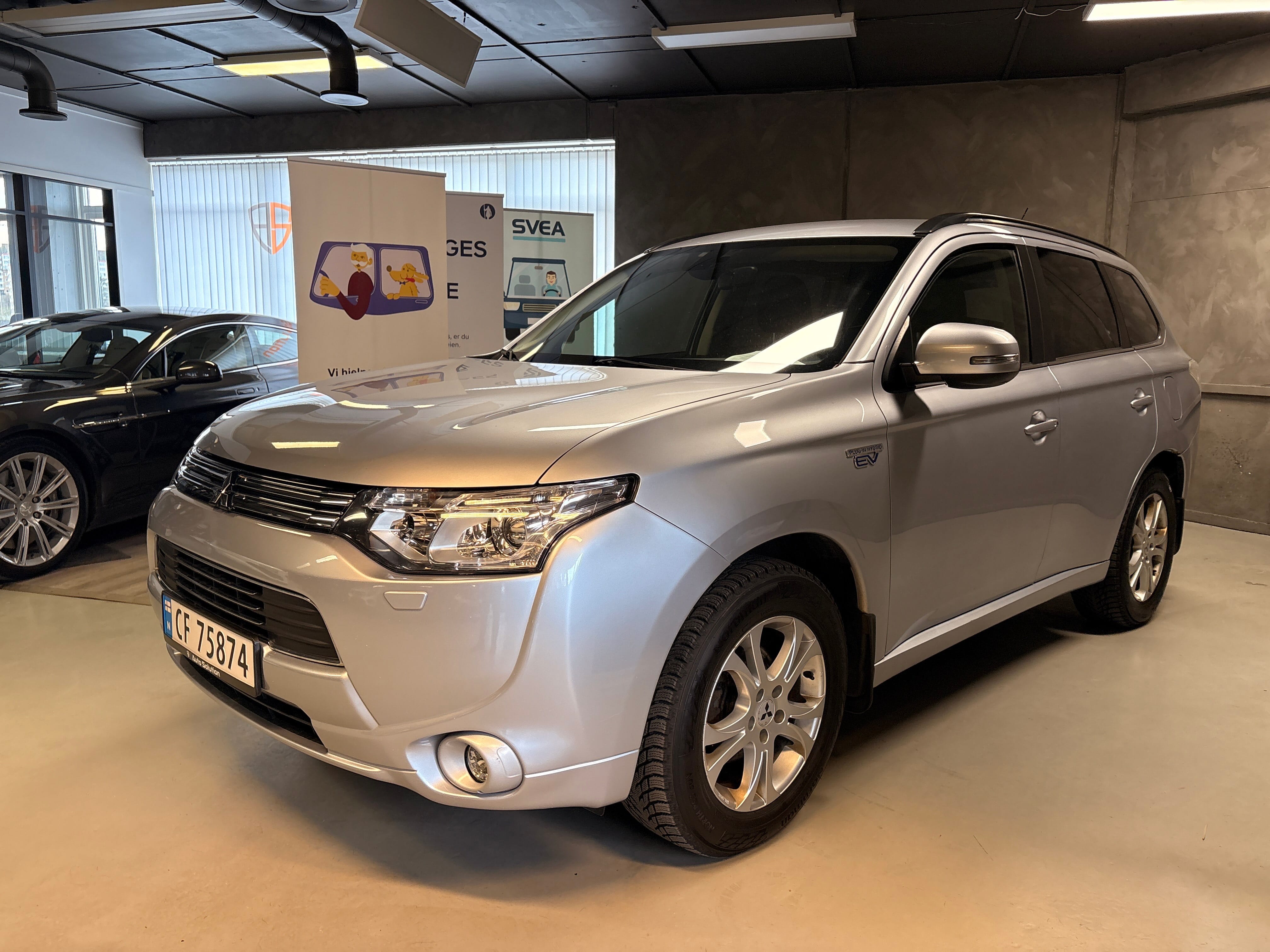 Mitsubishi Outlander PHEV MOTION, 2014, Blyfri 95 / Electric (hybrid), automatic