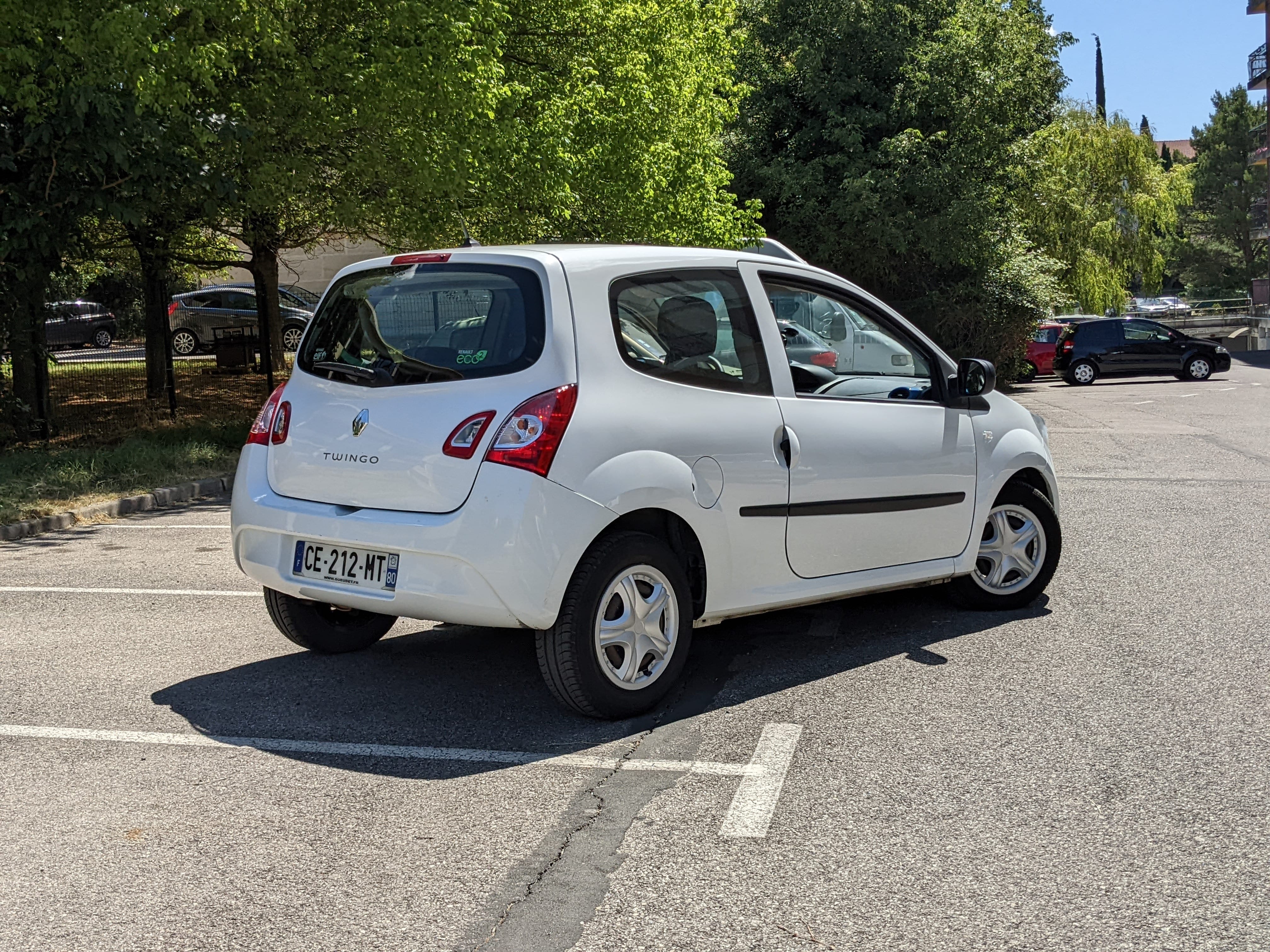Renault Twingo II 75ch eco² with Bluetooth audio