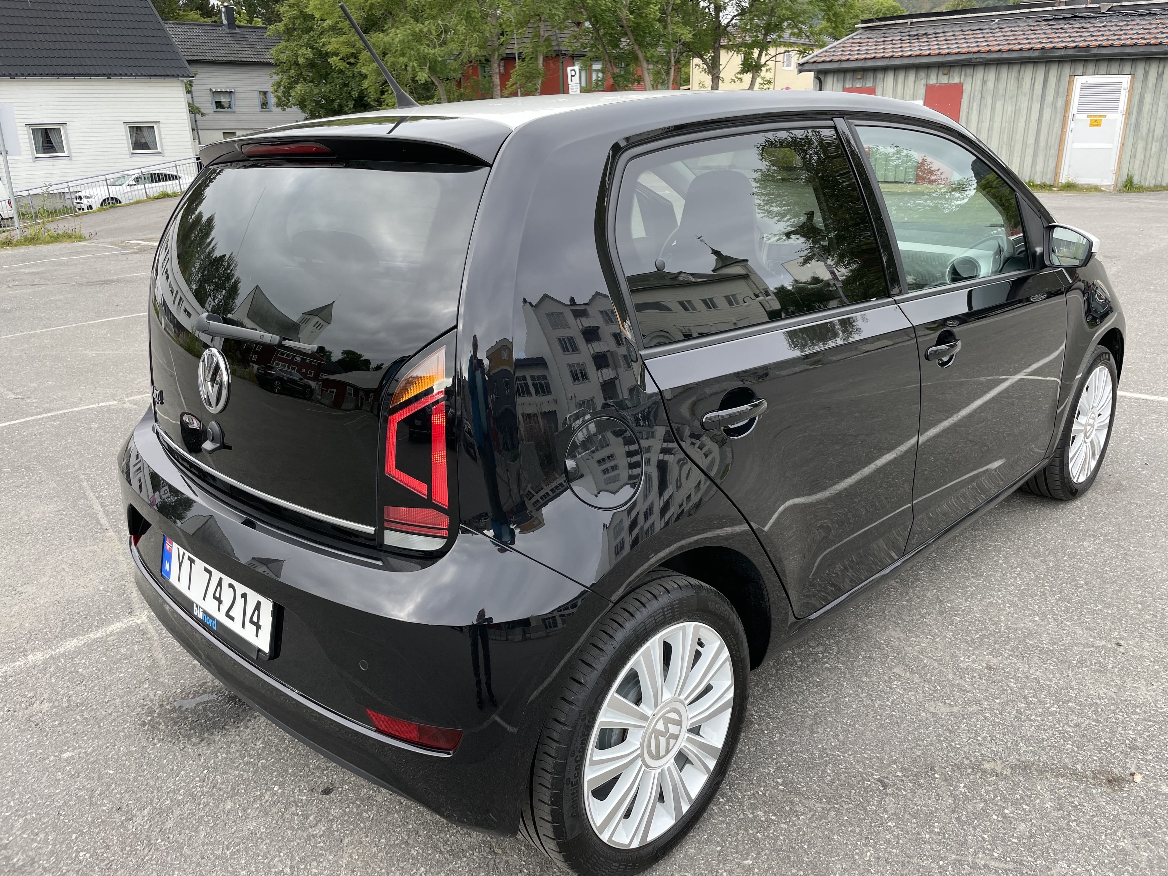 Volkswagen Up! with Cruise control