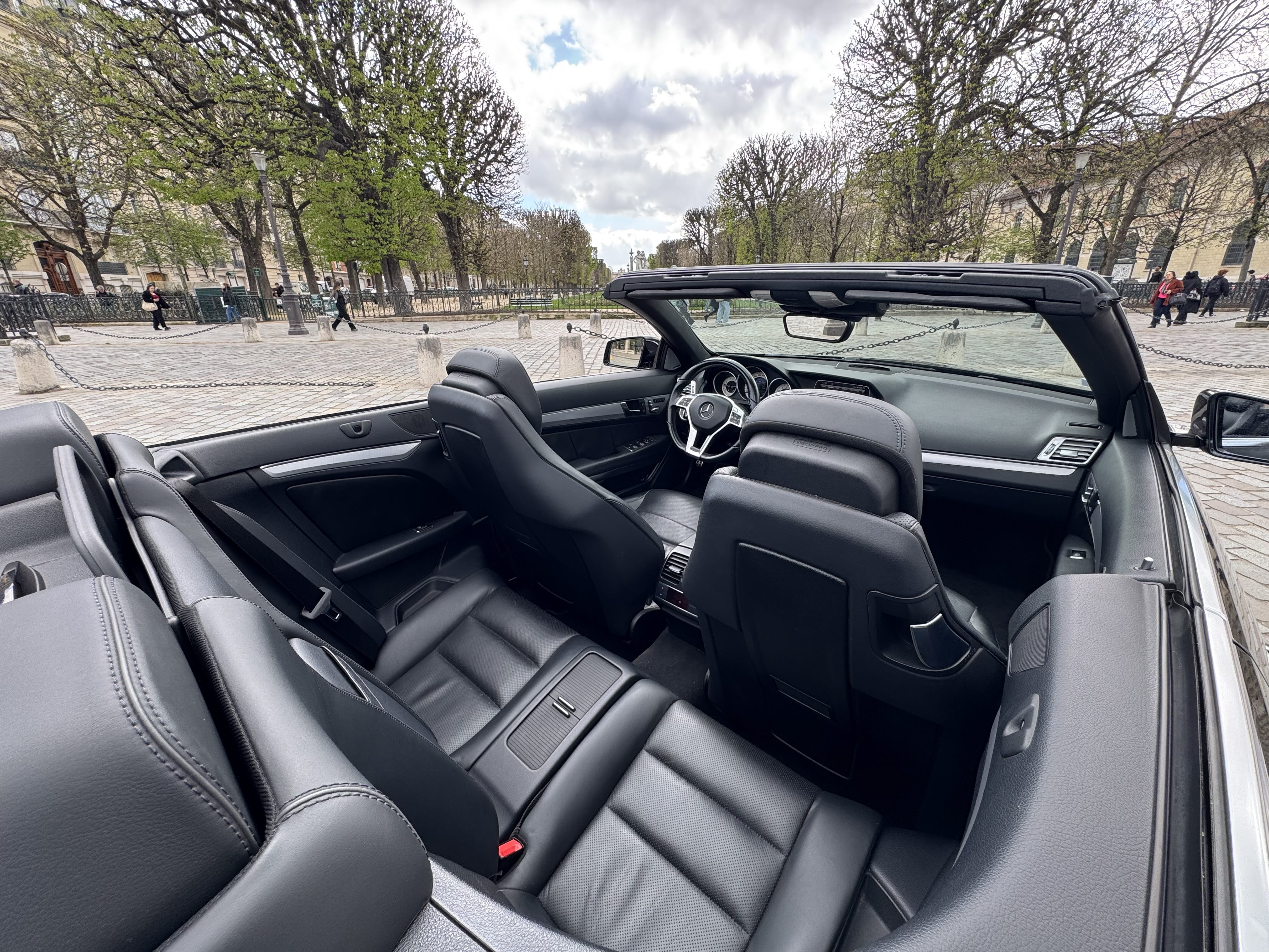 Mercedes-Benz Classe E Cabriolet V8 BI-TURBO avec GPS
