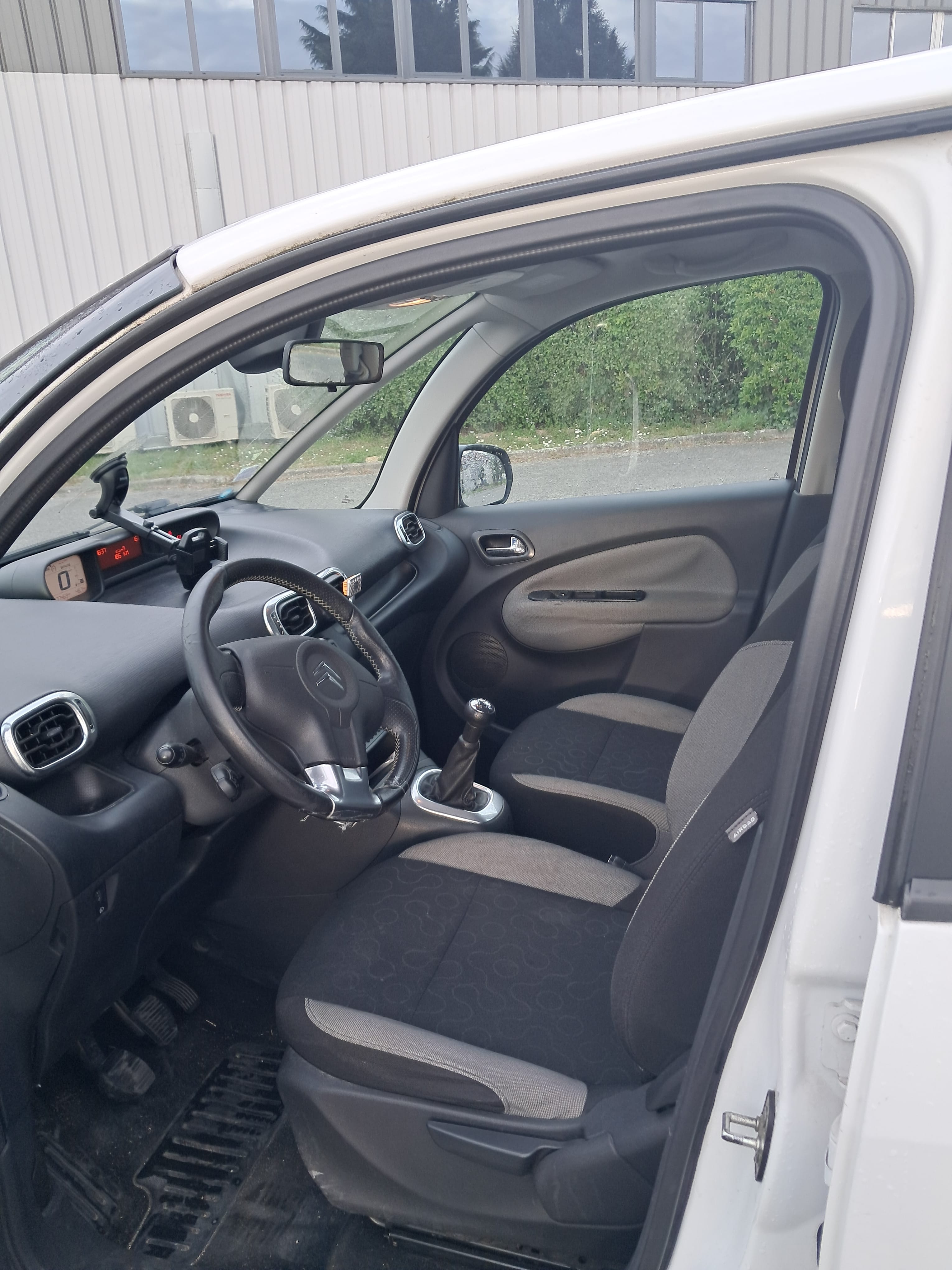 Citroen C3 Picasso 1.4 VTI 95 CV CONFORT (CRIT'AIR 1)