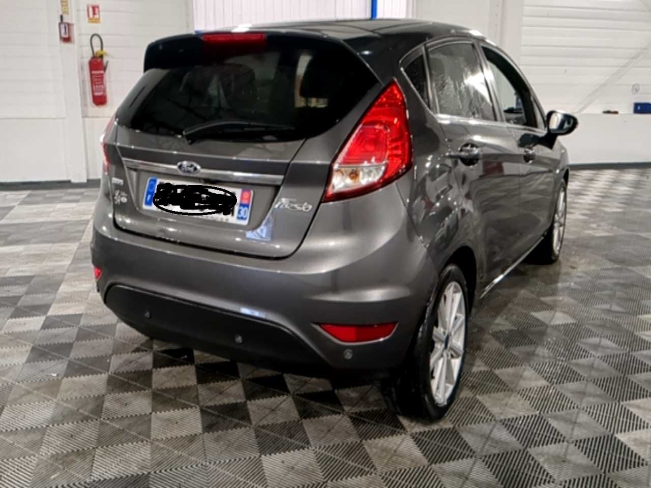 Ford Fiesta avec GPS