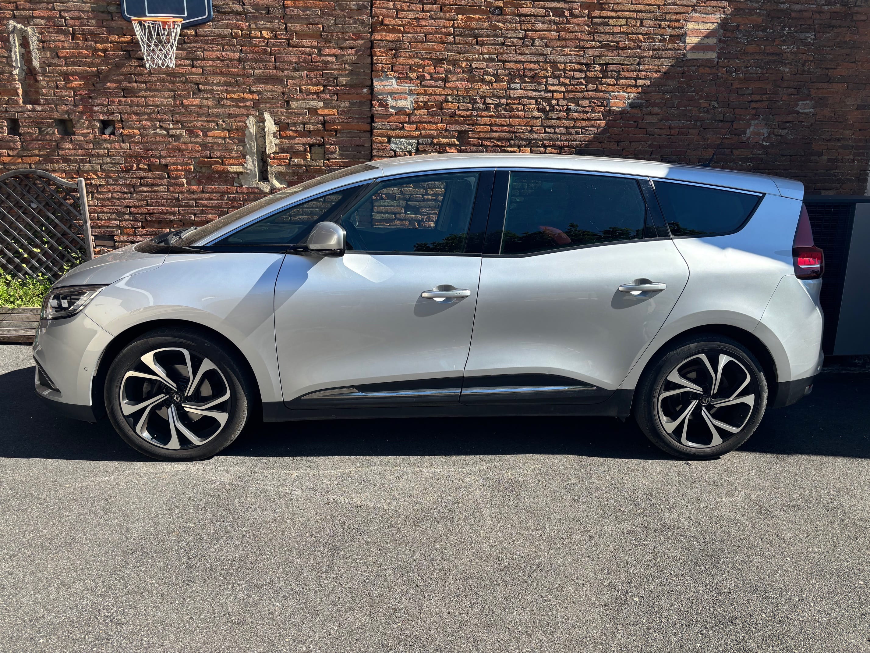 Renault Grand Scenic Intens 7 places - Toutes Options avec Climatisation