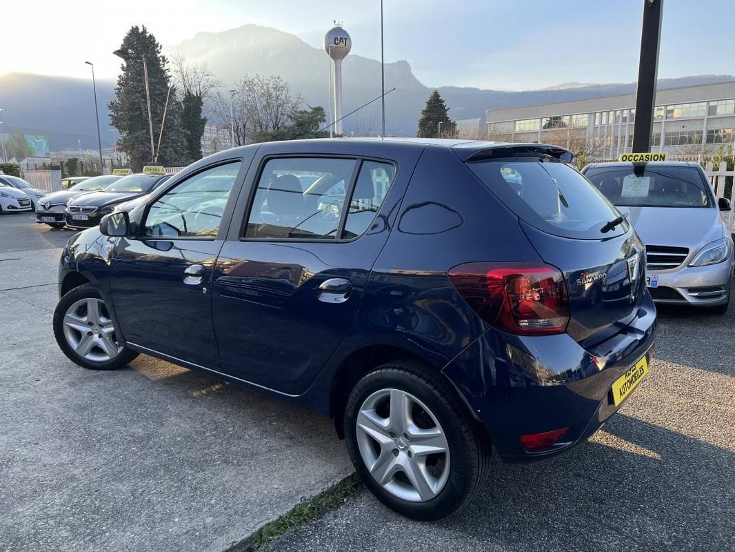 Dacia Sandero climatisation et bluetooth mit Klimaanlage