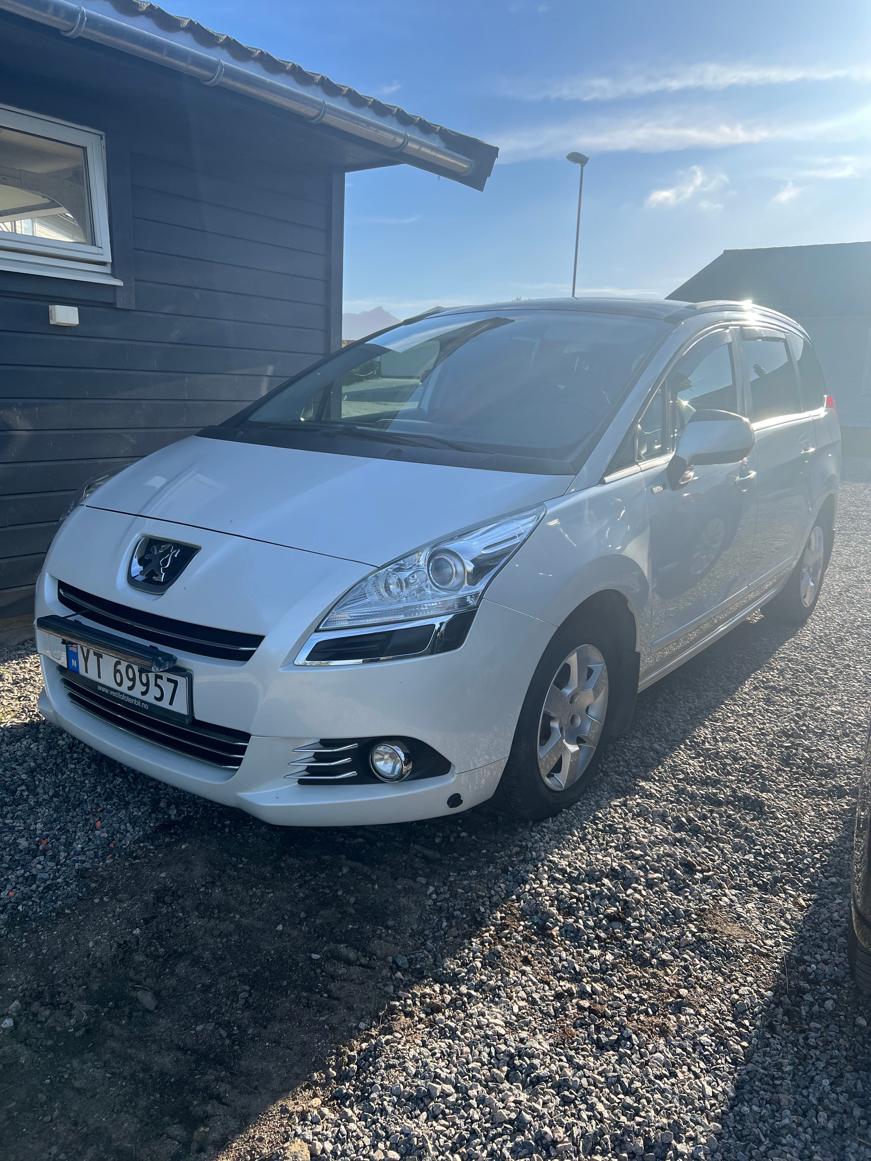 Peugeot 5008, 2013, Diesel, automatisk, 7 seter
