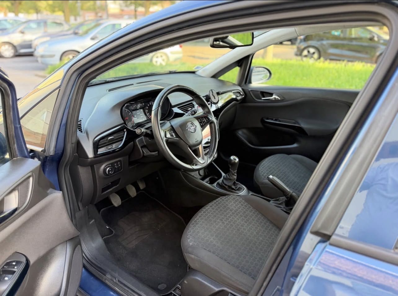 Opel Corsa-E avec Entrée audio / iPod