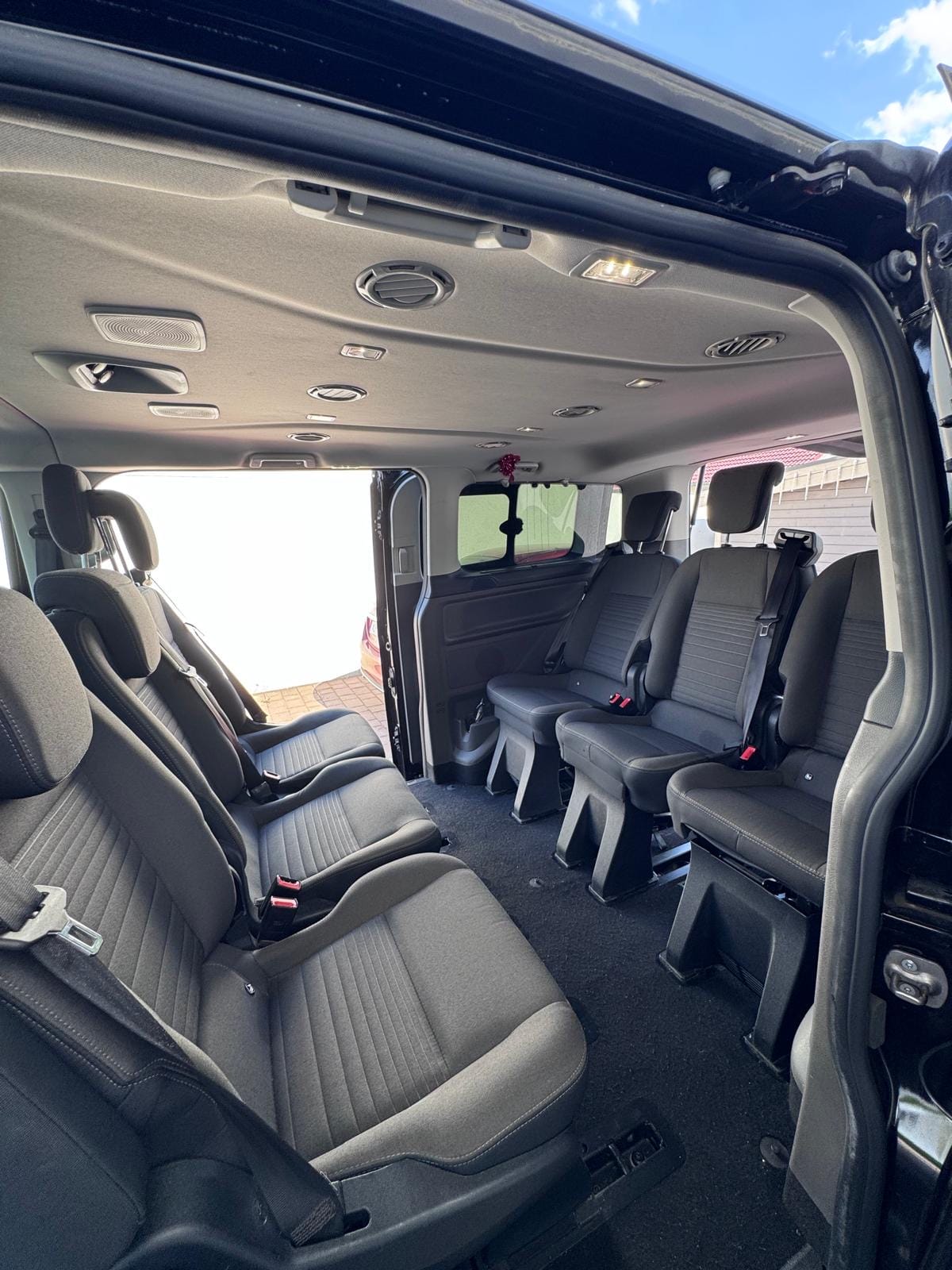 Ford Tourneo Custom avec Dashcam