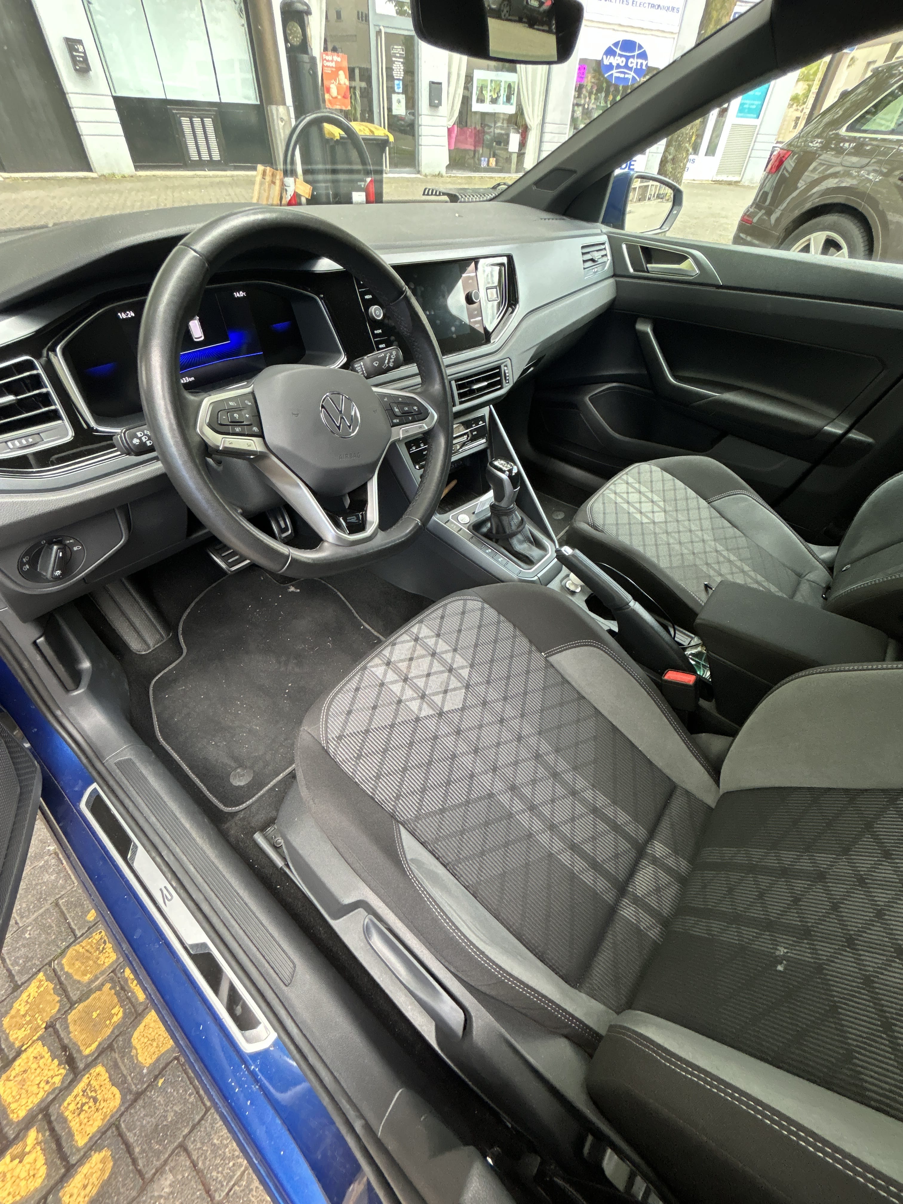 Volkswagen Polo R-Line avec Climatisation