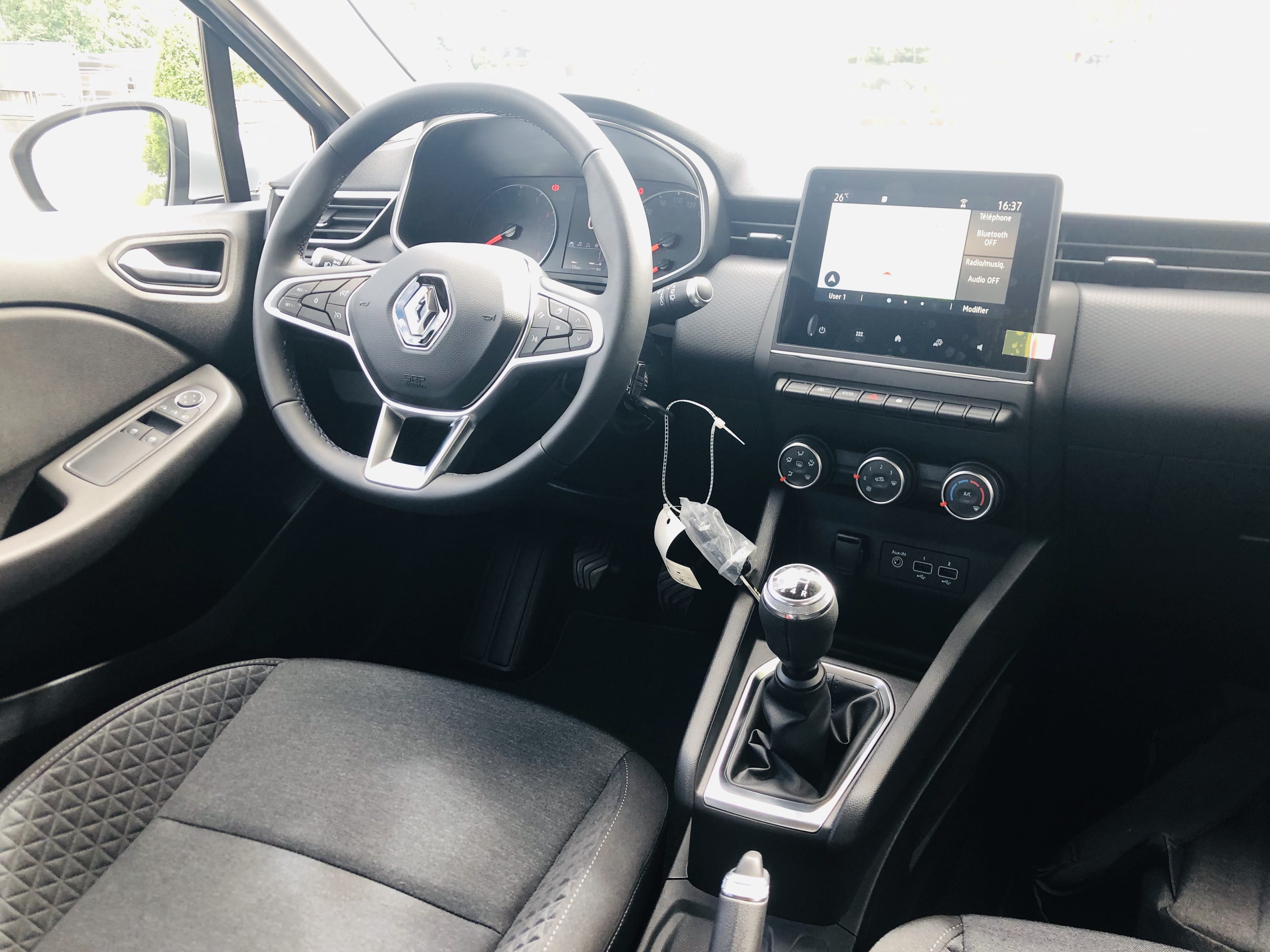 Renault Clio (FQ863) (Clim, USB, Bluetooth, mirror screen...) #da avec Régulateur de vitesse