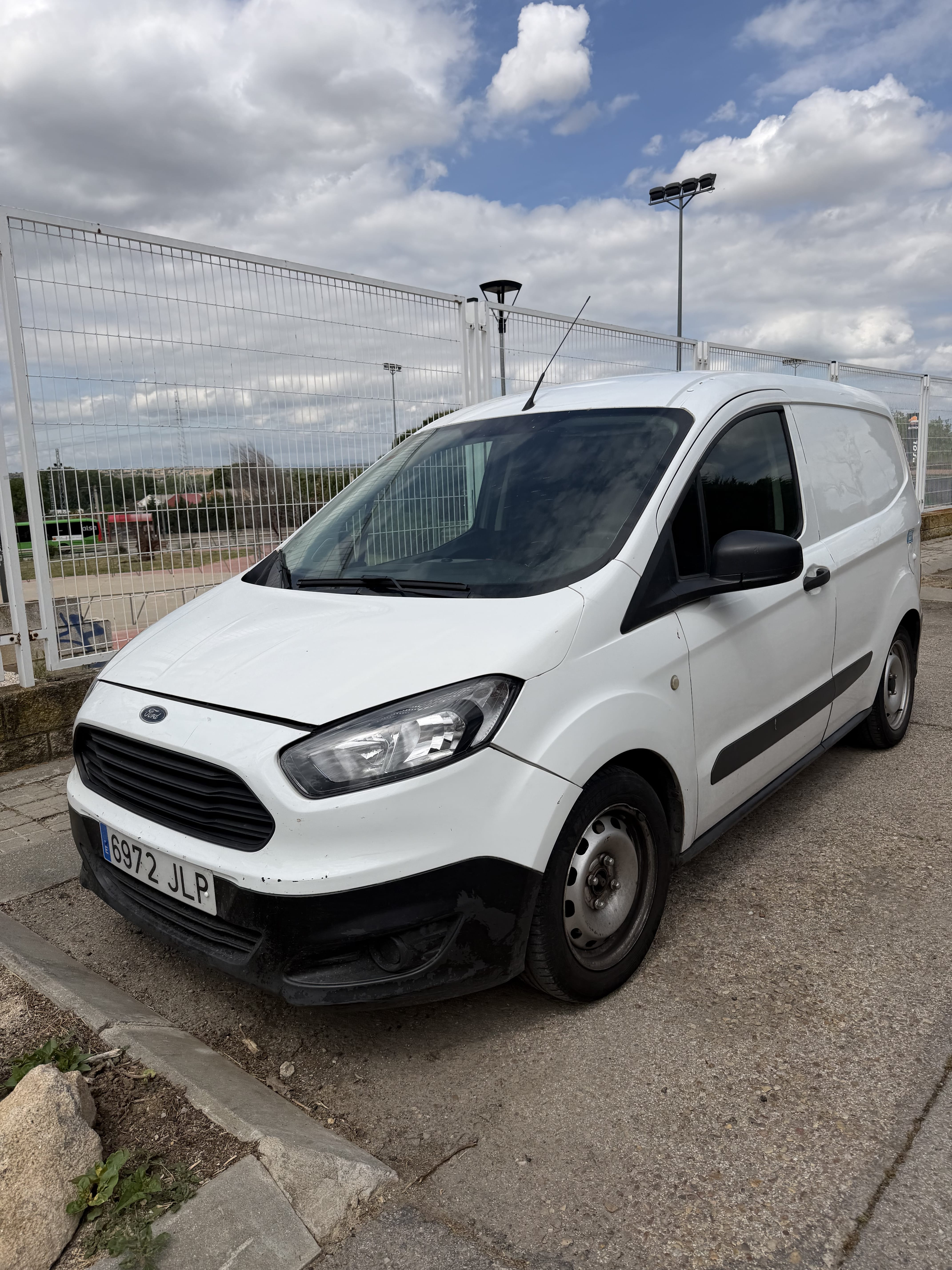 Ford Transit Courier Furgoneta