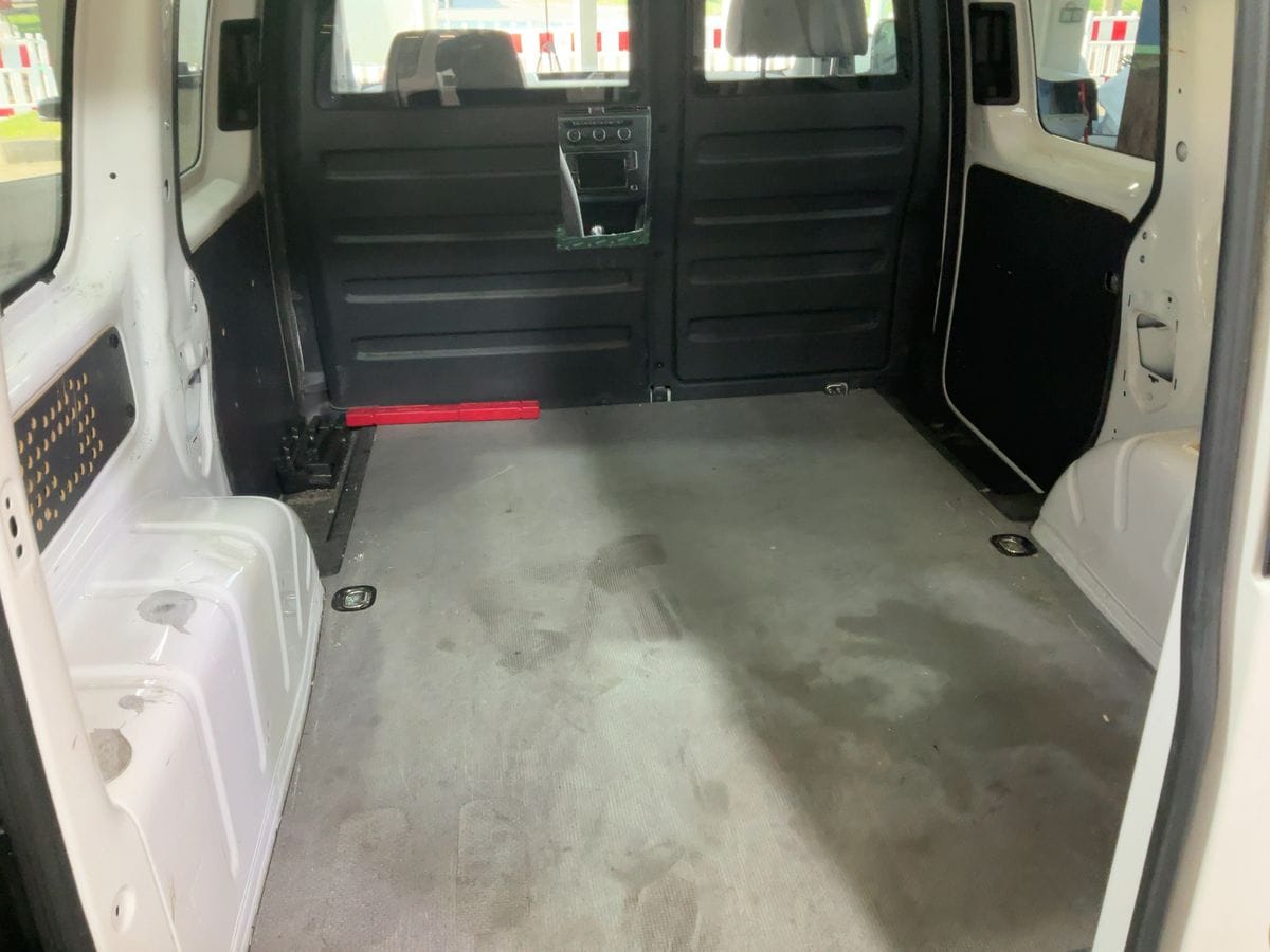 Volkswagen Caddy Van mit Tempomat