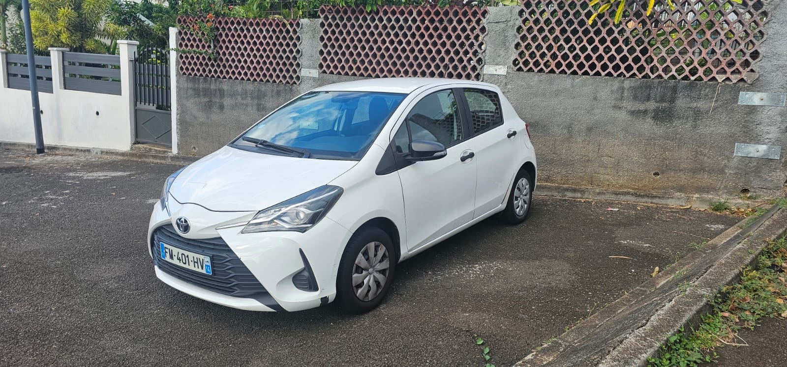 Toyota Yaris 5-Door L, 2019, Essence 95