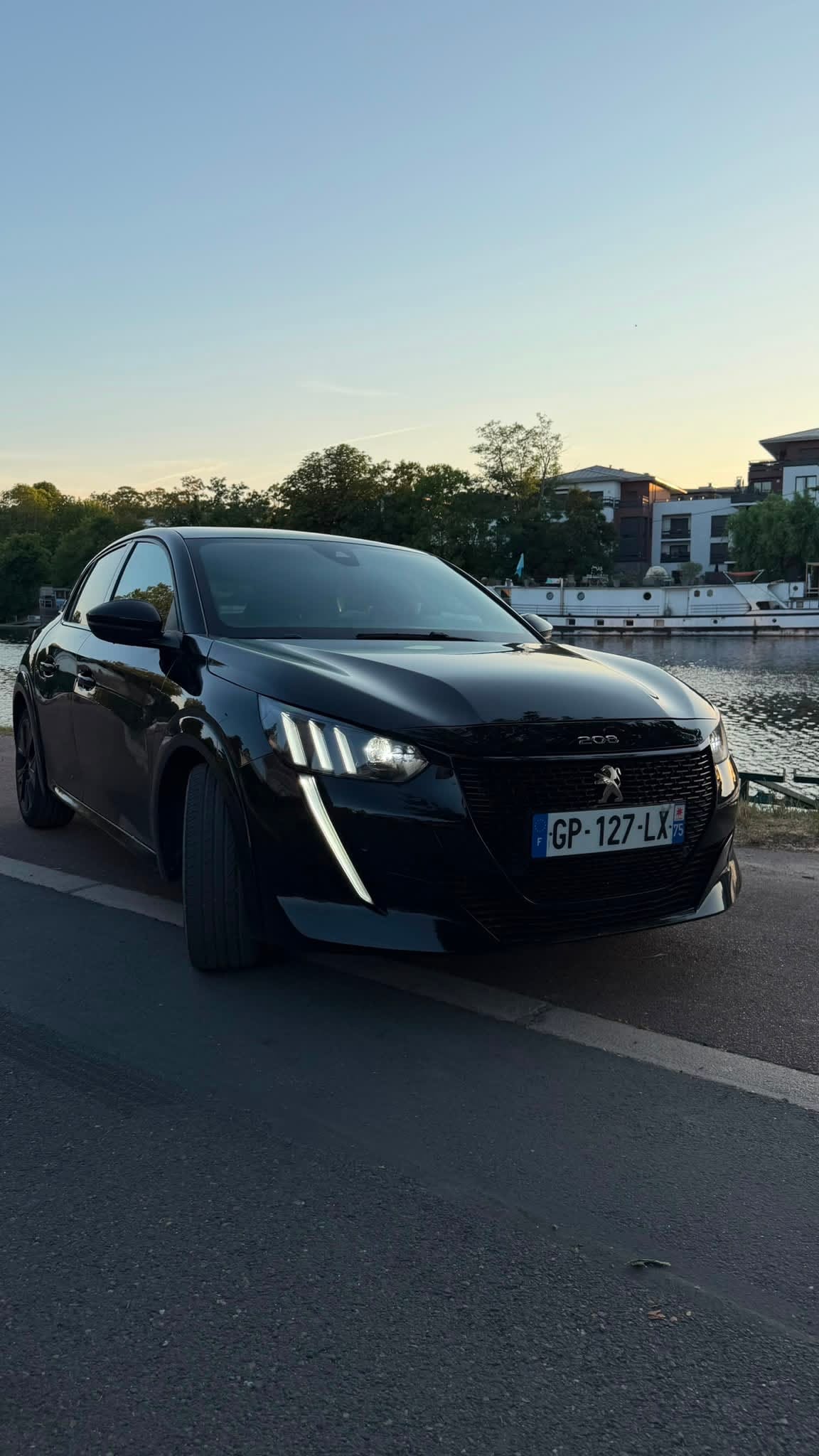 Peugeot 208 GT Line, 2023, Essence 95, automatique