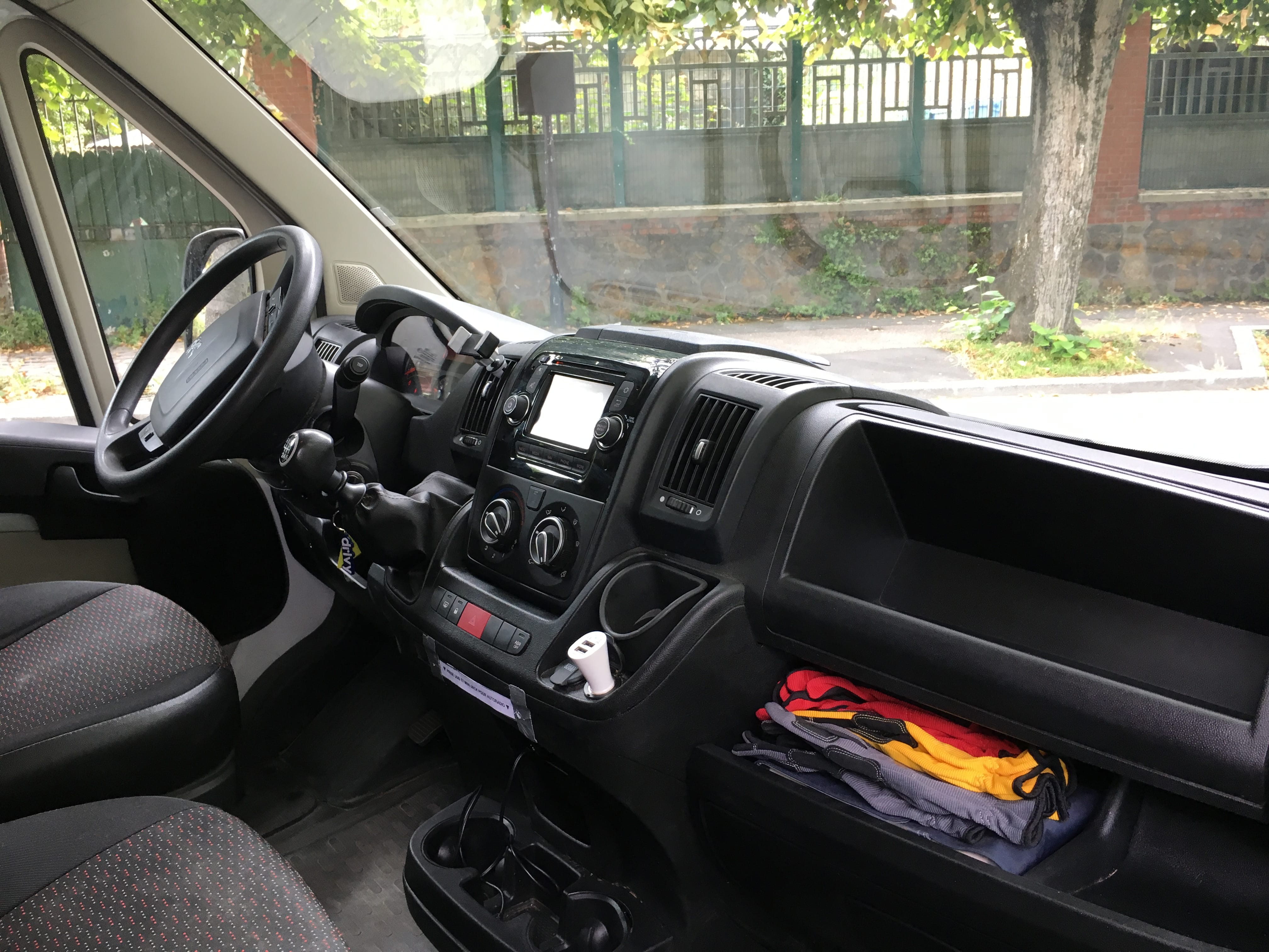 Peugeot Boxer GPS - Clim met Audio- / iPod-ingang