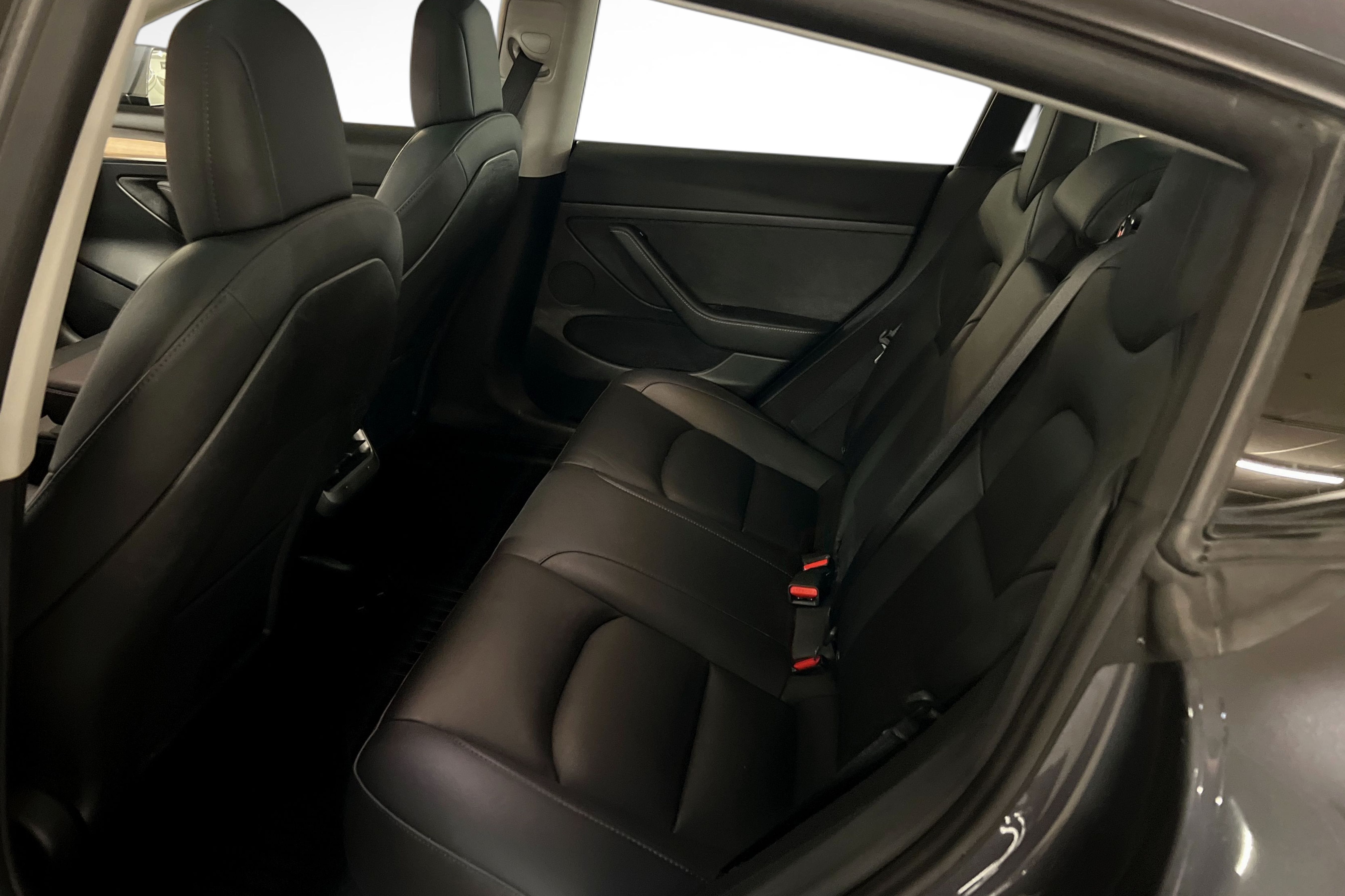 Tesla Model 3 Long Range med Firehjulstrekk
