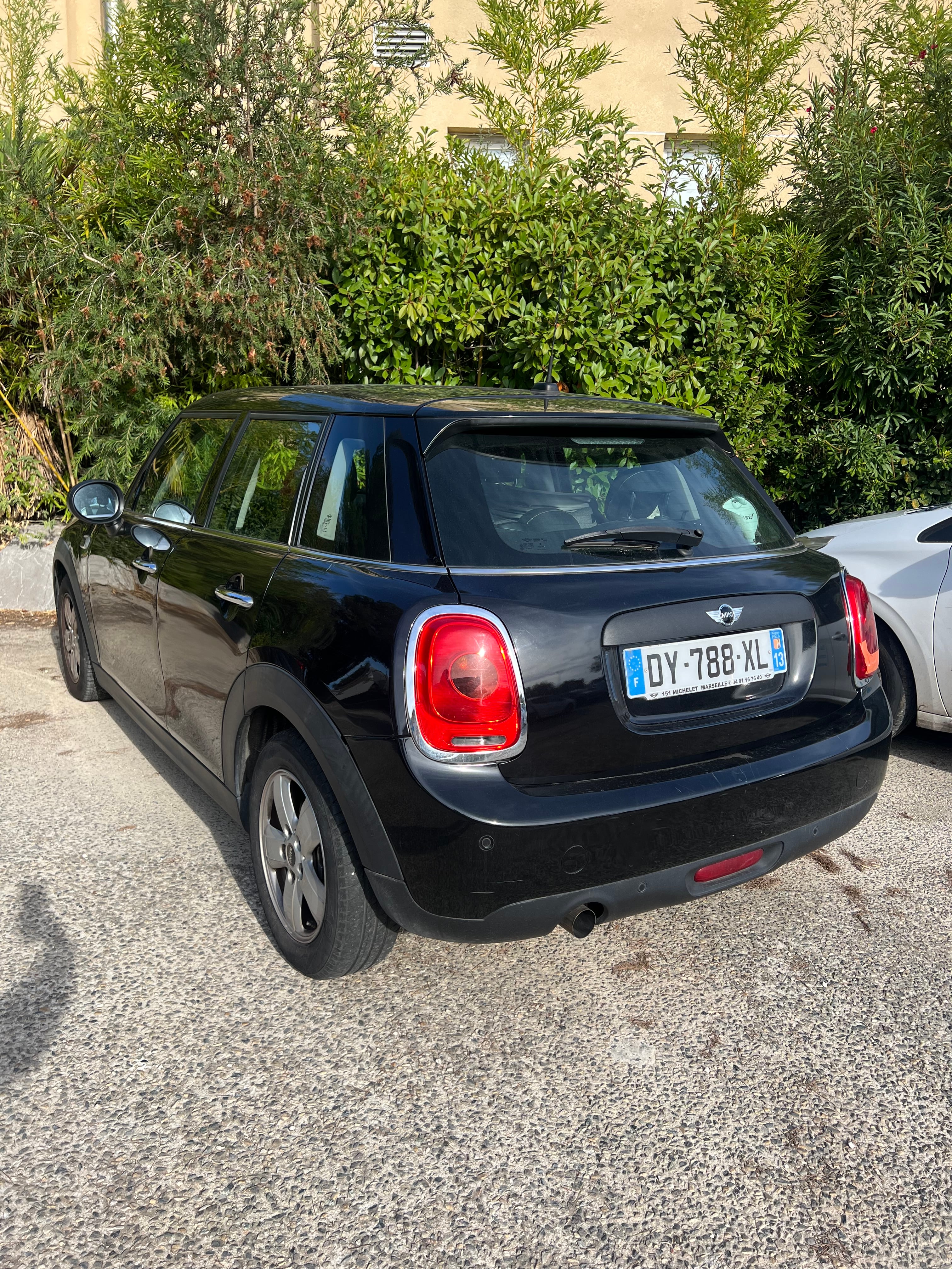 Mini Cooper 5 portes with Car radio