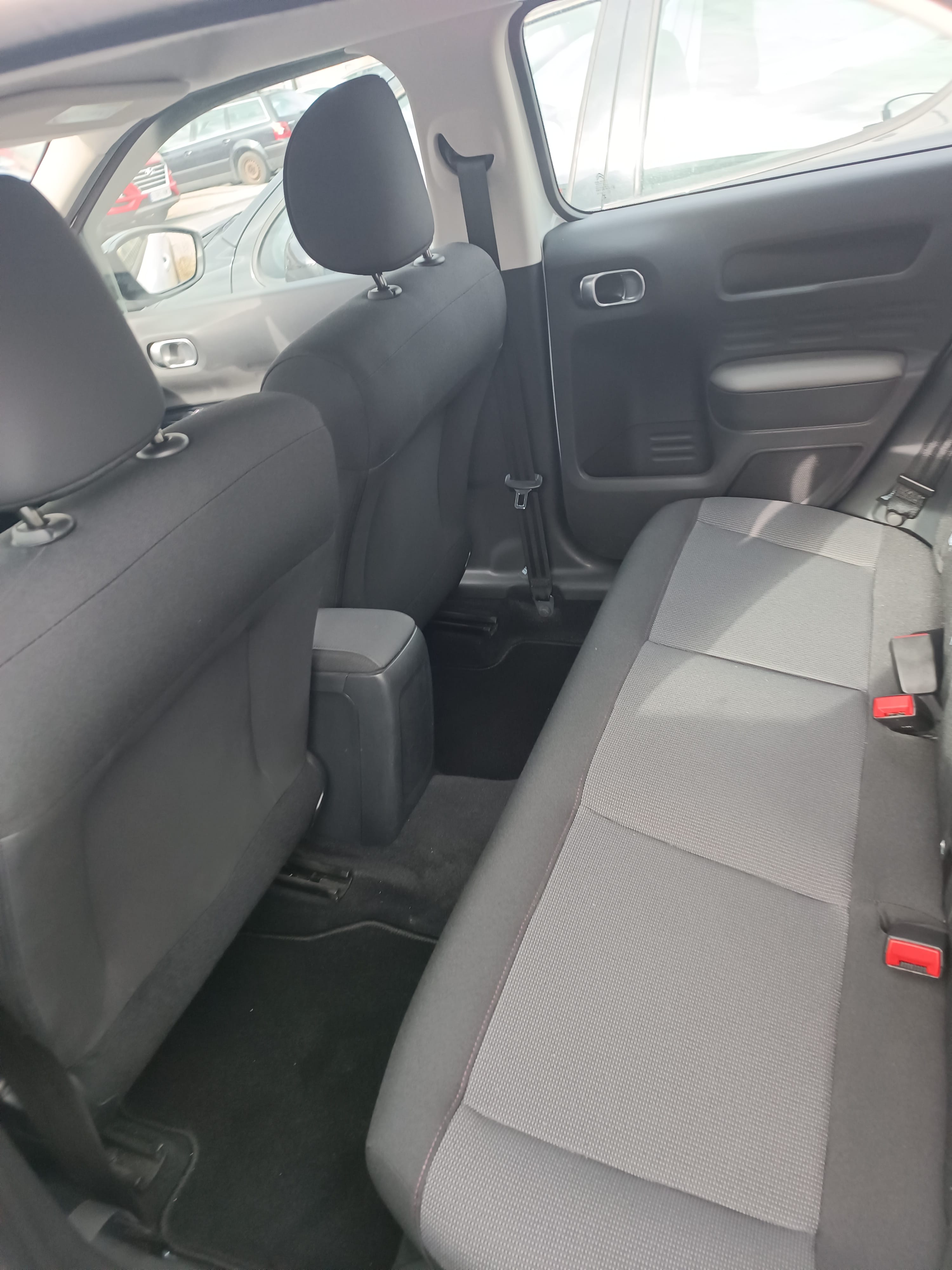Citroen C4 Cactus Getaround connect 1.2L 110CV PureTech Feel avec Pneus neige