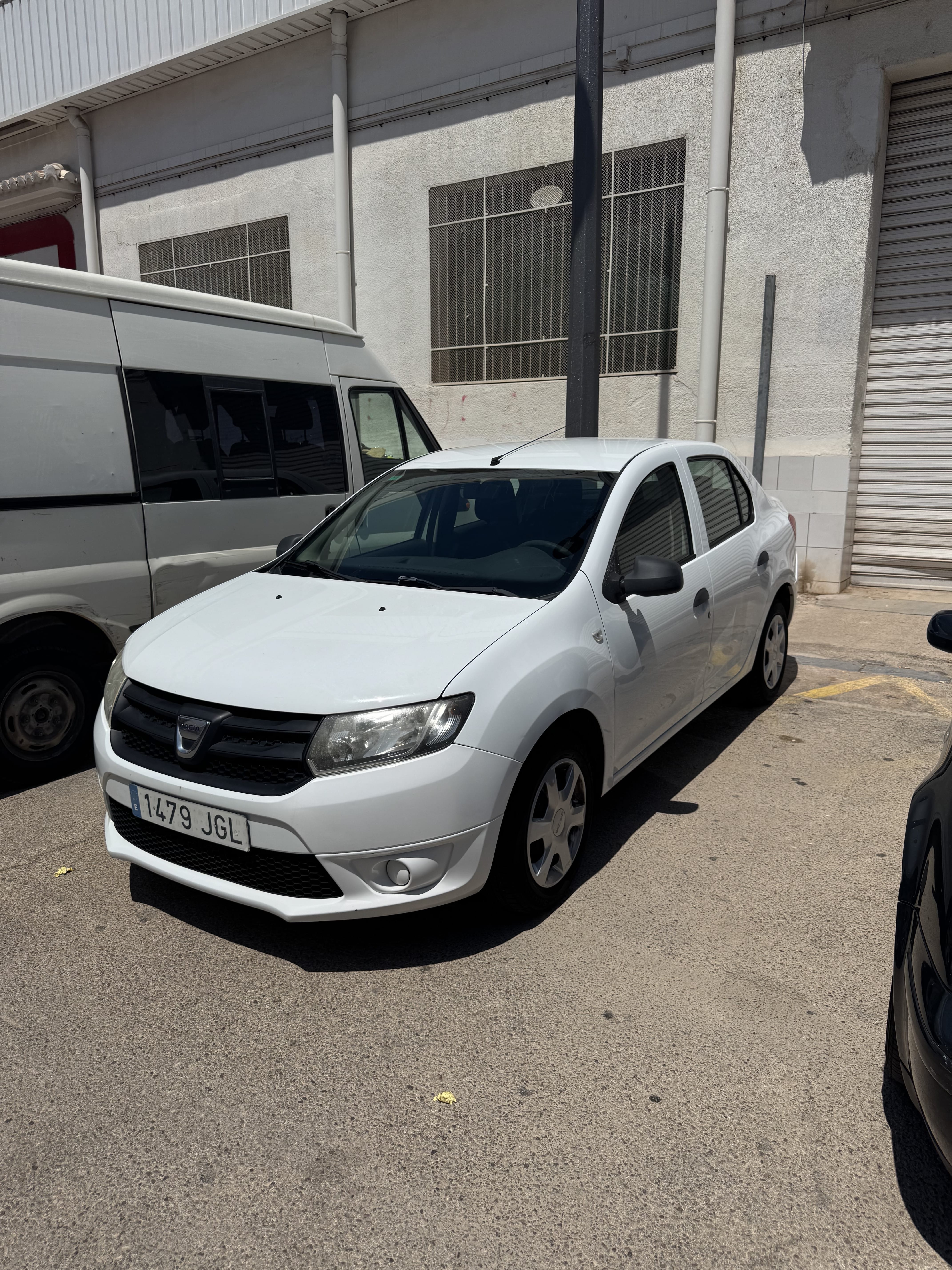Dacia Logan, 2015, Gasolina 95