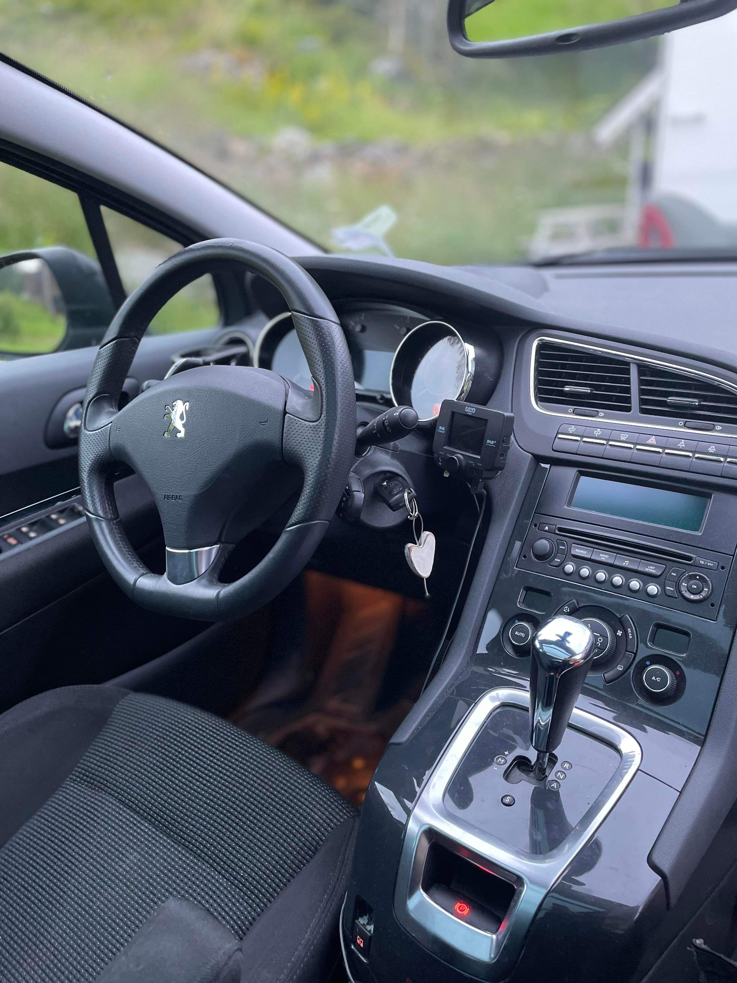Peugeot 5008 7 seats, Automatic transmission med Vinterdekk