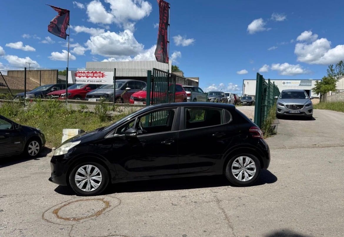 Peugeot 208 avec Climatisation