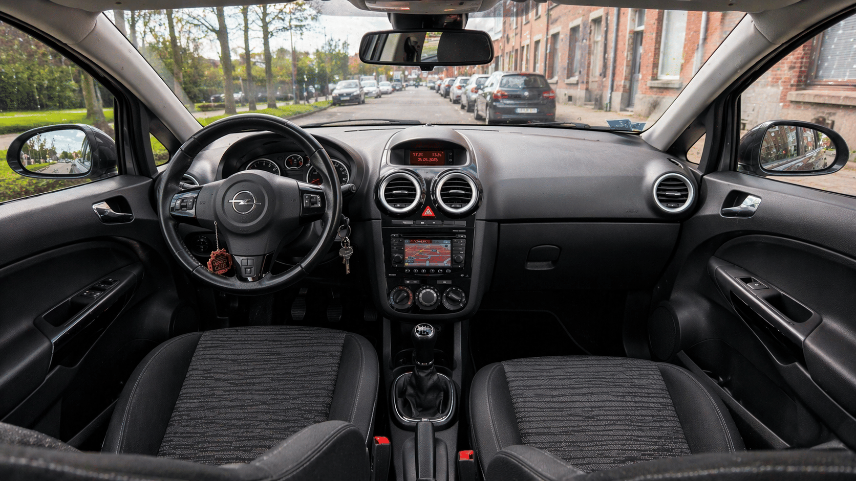 Opel Corsa 1,3 Diesel met Bluetooth audio