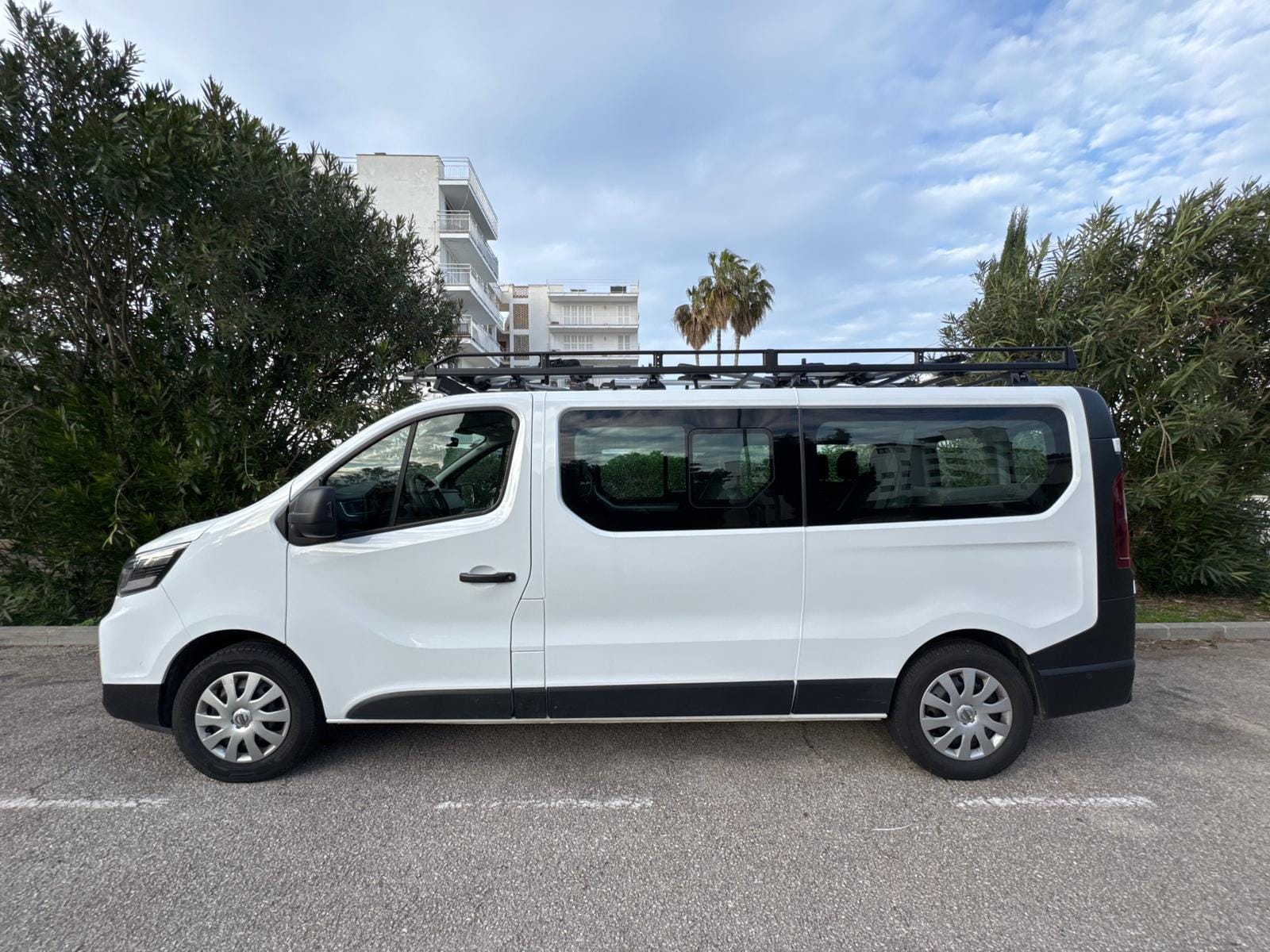 Nissan NV300 Minibus, 2021, Diesel, 9 plazas y más