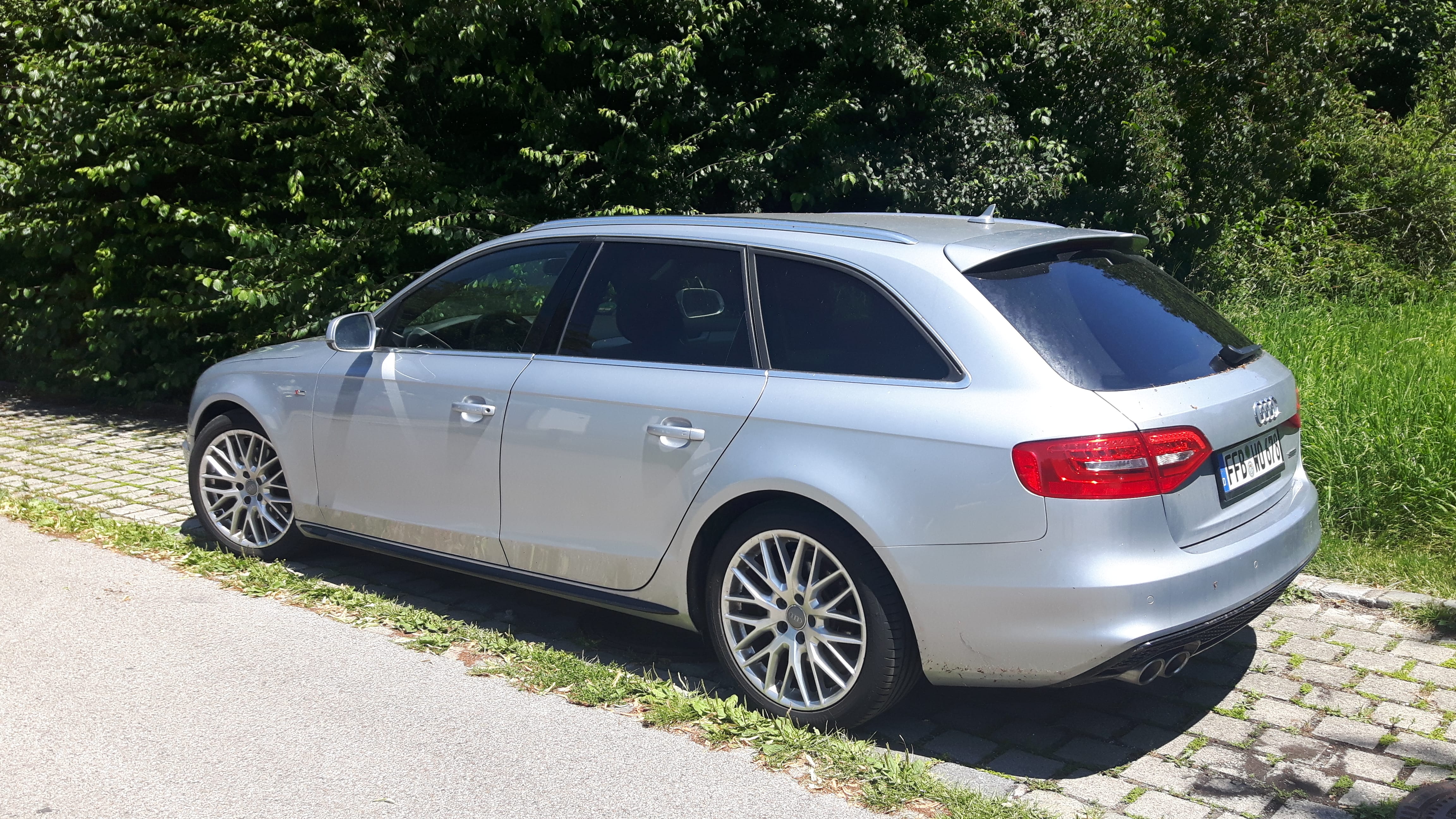 Audi A4 Avant quattro S-line with Four-wheel drive