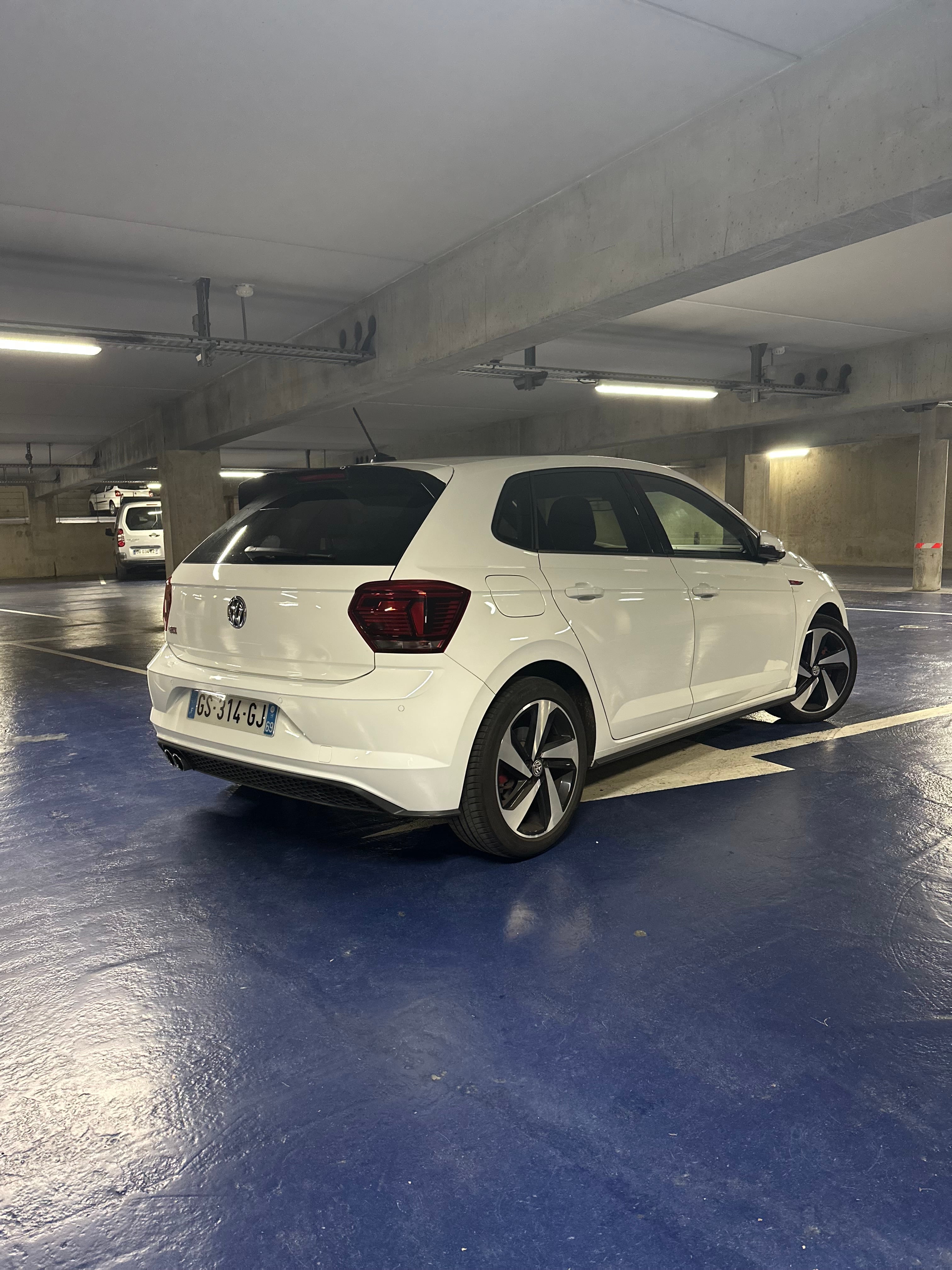Volkswagen Polo GTI avec GPS